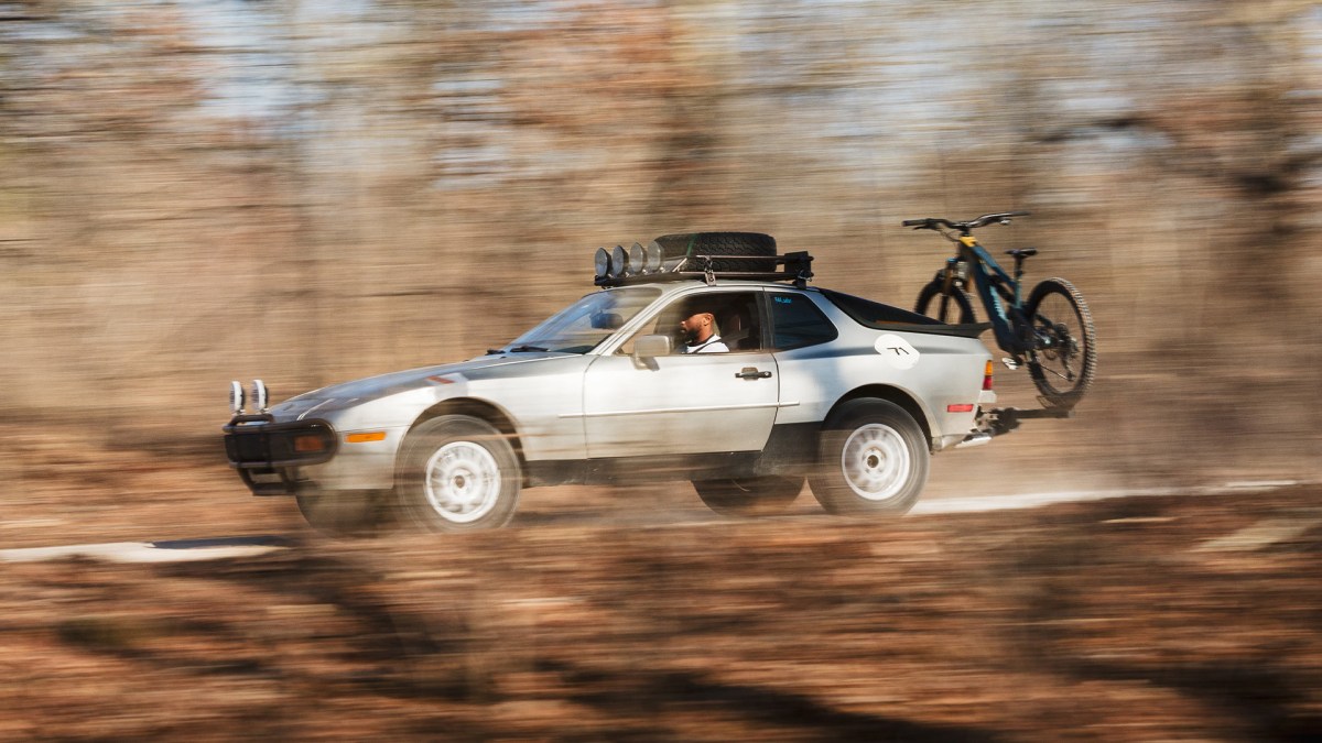 保時捷 944 Safari 短片《Jaunt》的鏡頭藝術解析