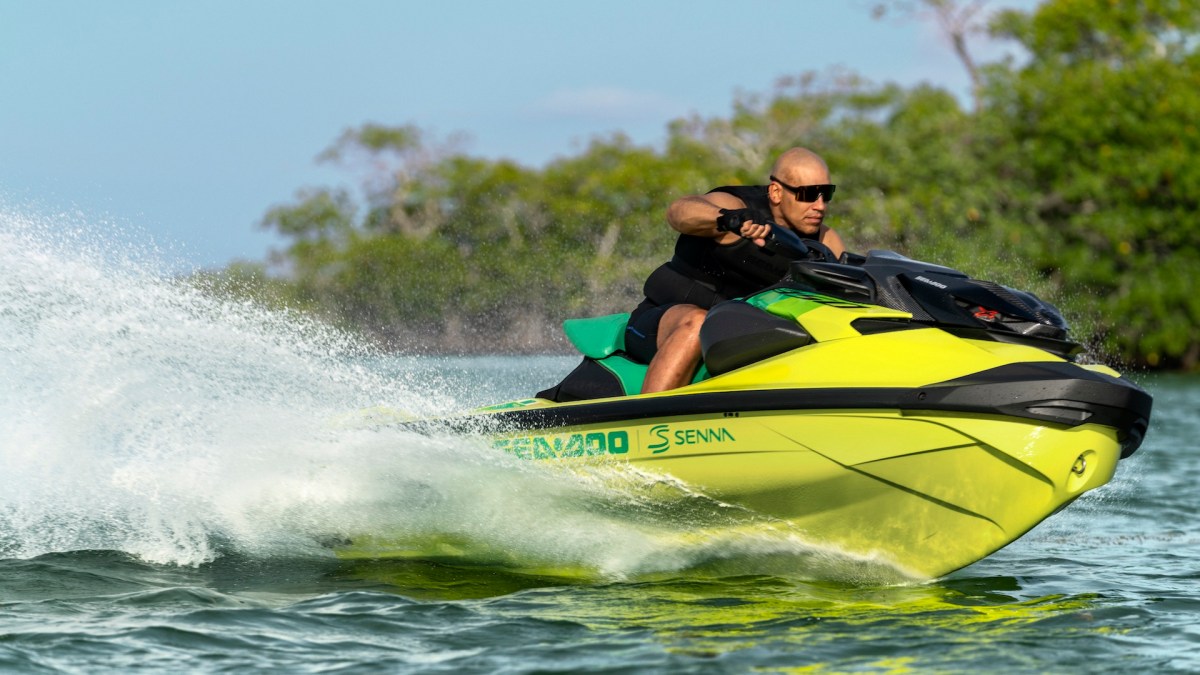 全新 350 匹馬力 Sea-Doo 紀念賽車傳奇冼拿的另一項高速嗜好