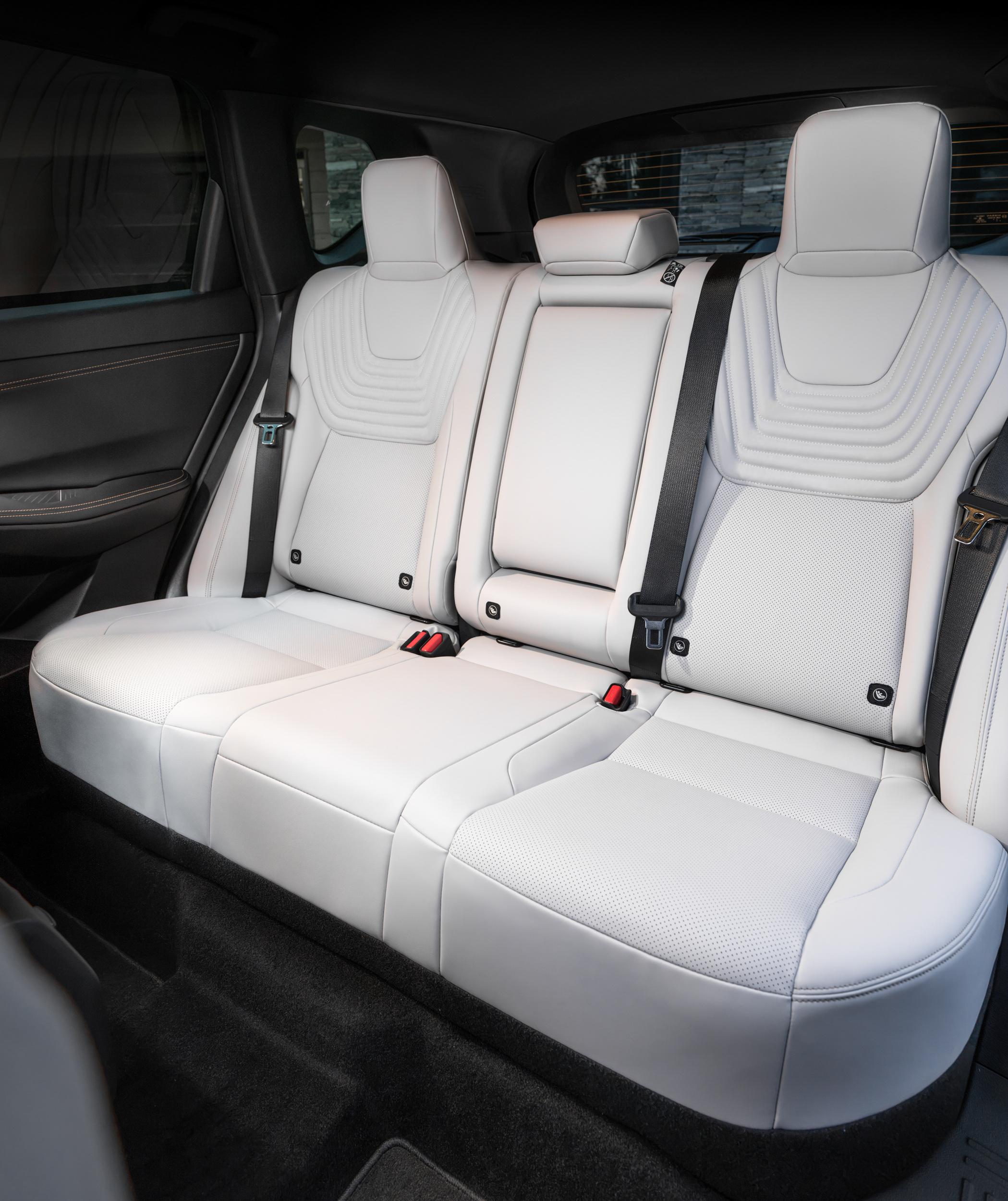 Задний ряд Nissan Rogue Hybrid 2027