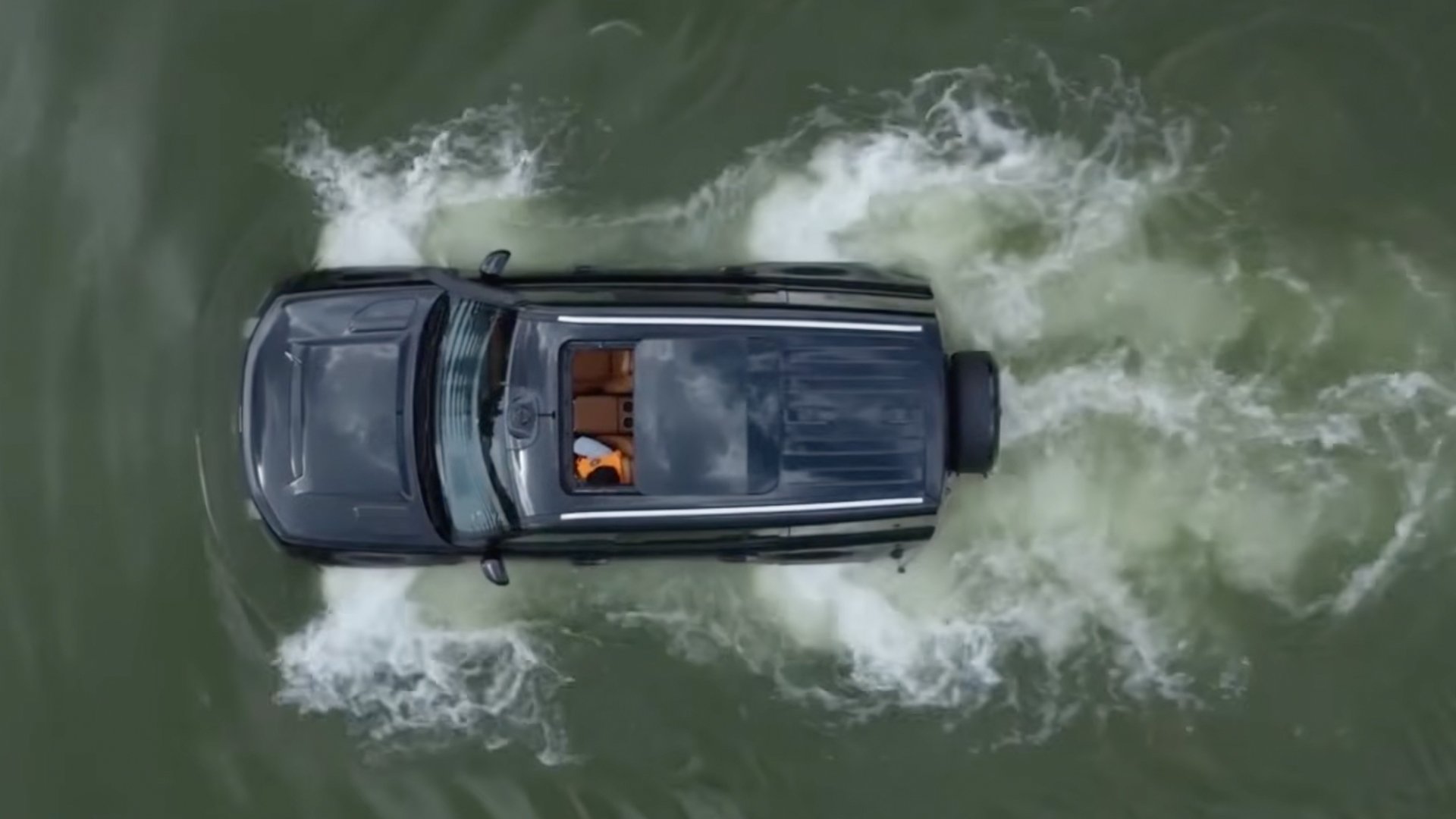 Geely Galaxy Cruiser in water