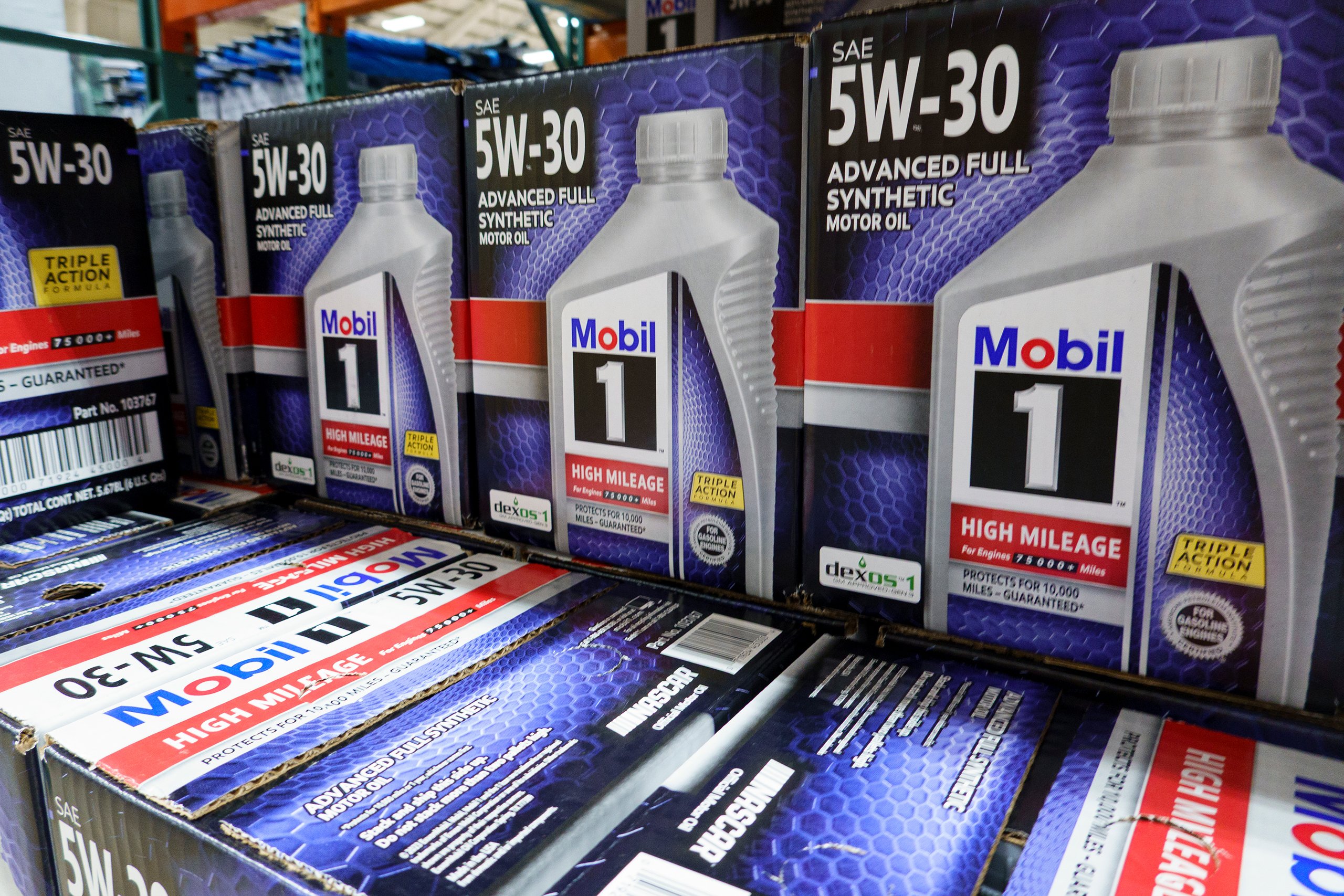Note the Dexos 1 label that also appears on Mobil 1's packaging.