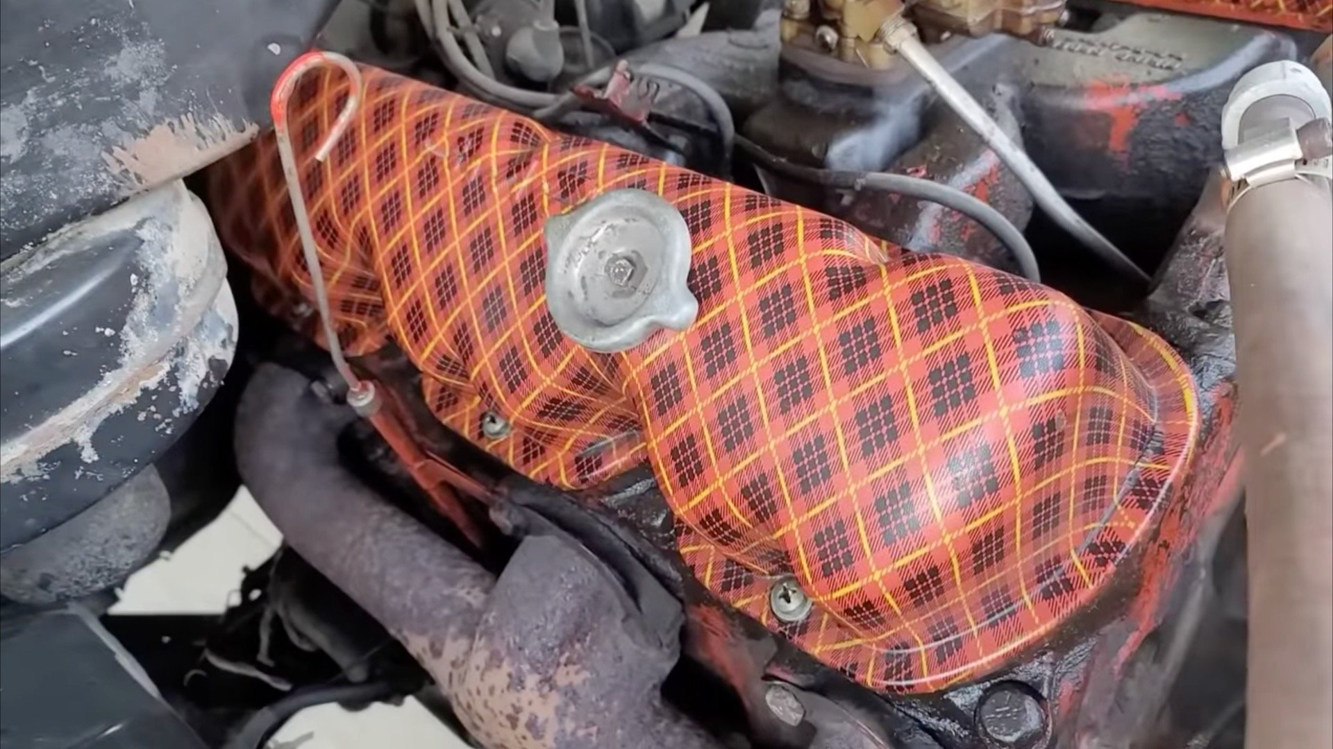 1963 GMC plaid valve covers
