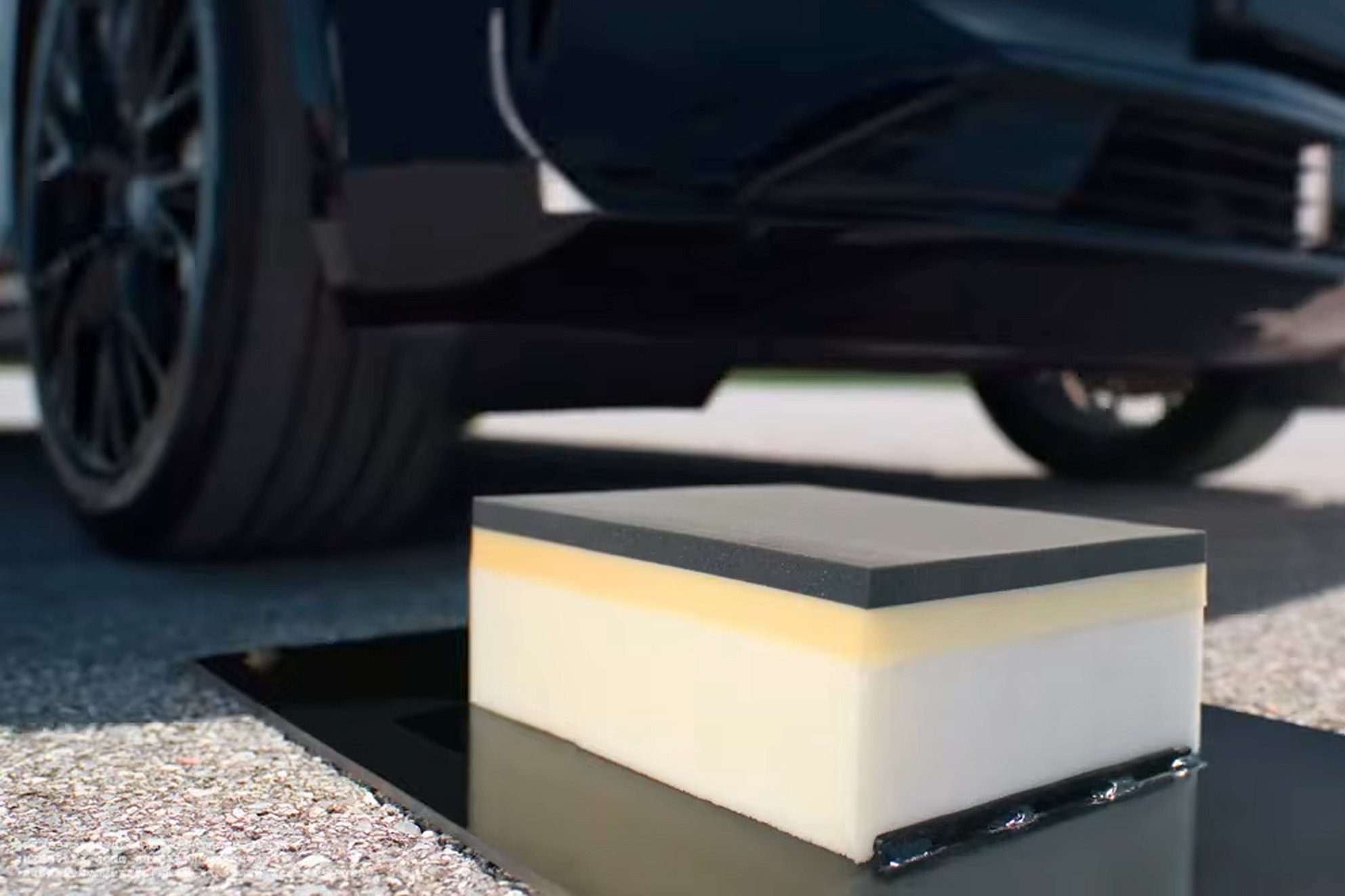 Zeekr 009 seat foam about to be crushed by car