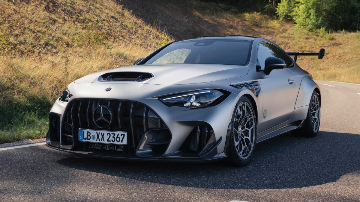 The Mercedes-AMG C-Class Gets a V8 Again Because a Turbo-Four PHEV Isn't It