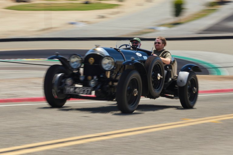 Bentley 3 Litre Supersports driving