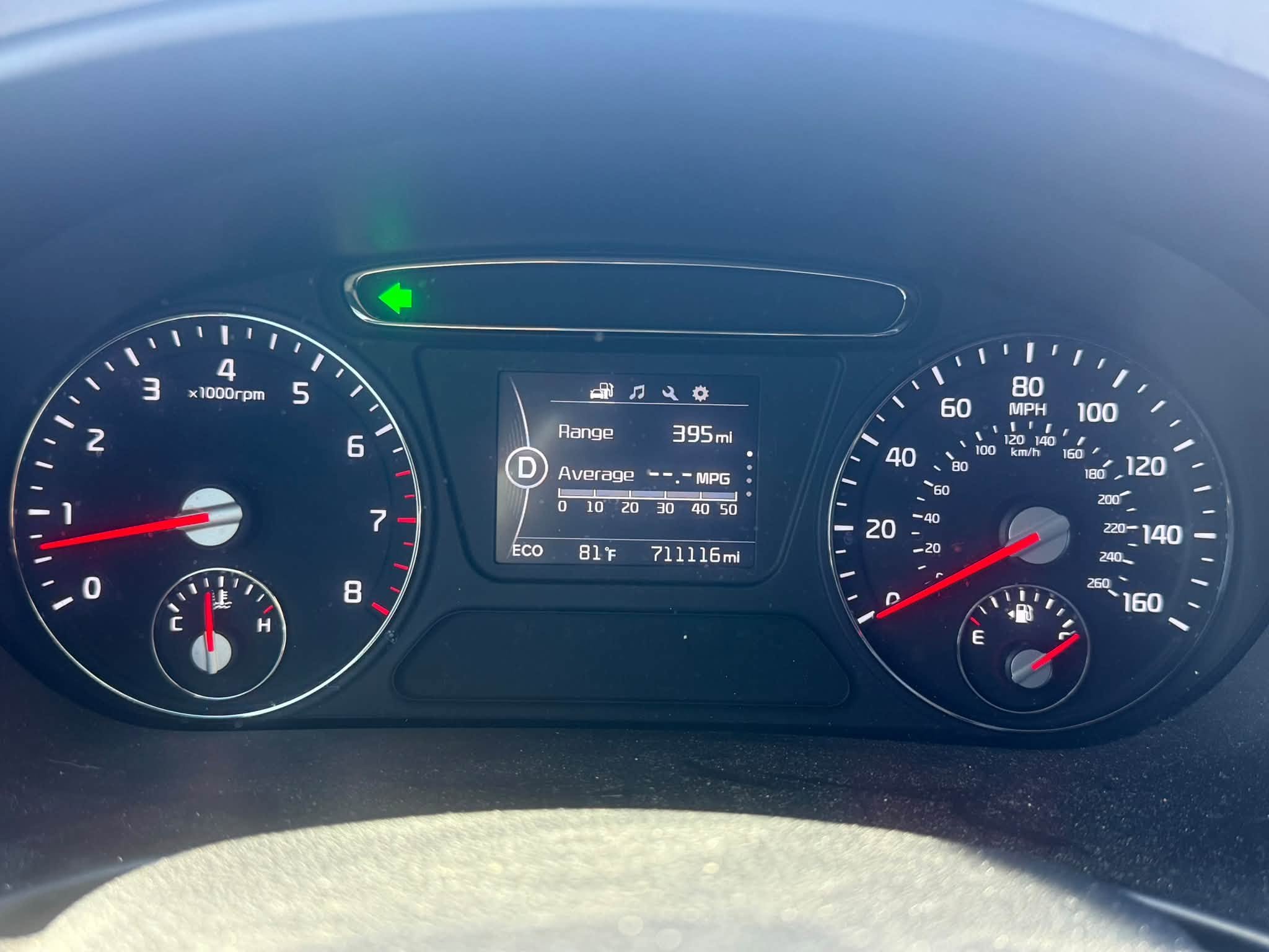 2017 Kia Sorento odometer showing 711,116 miles