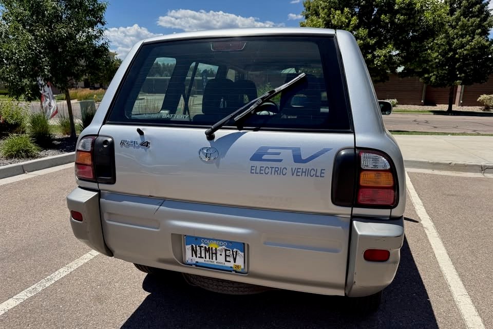 2002 Toyota RAV4 EV