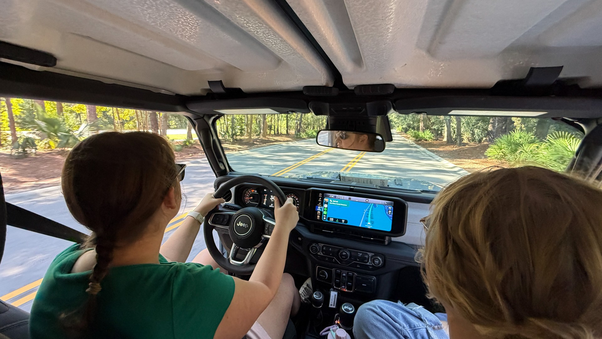 2026 年式 Jeep Wrangler 門板拆卸系統升級，無需工具更添樂趣