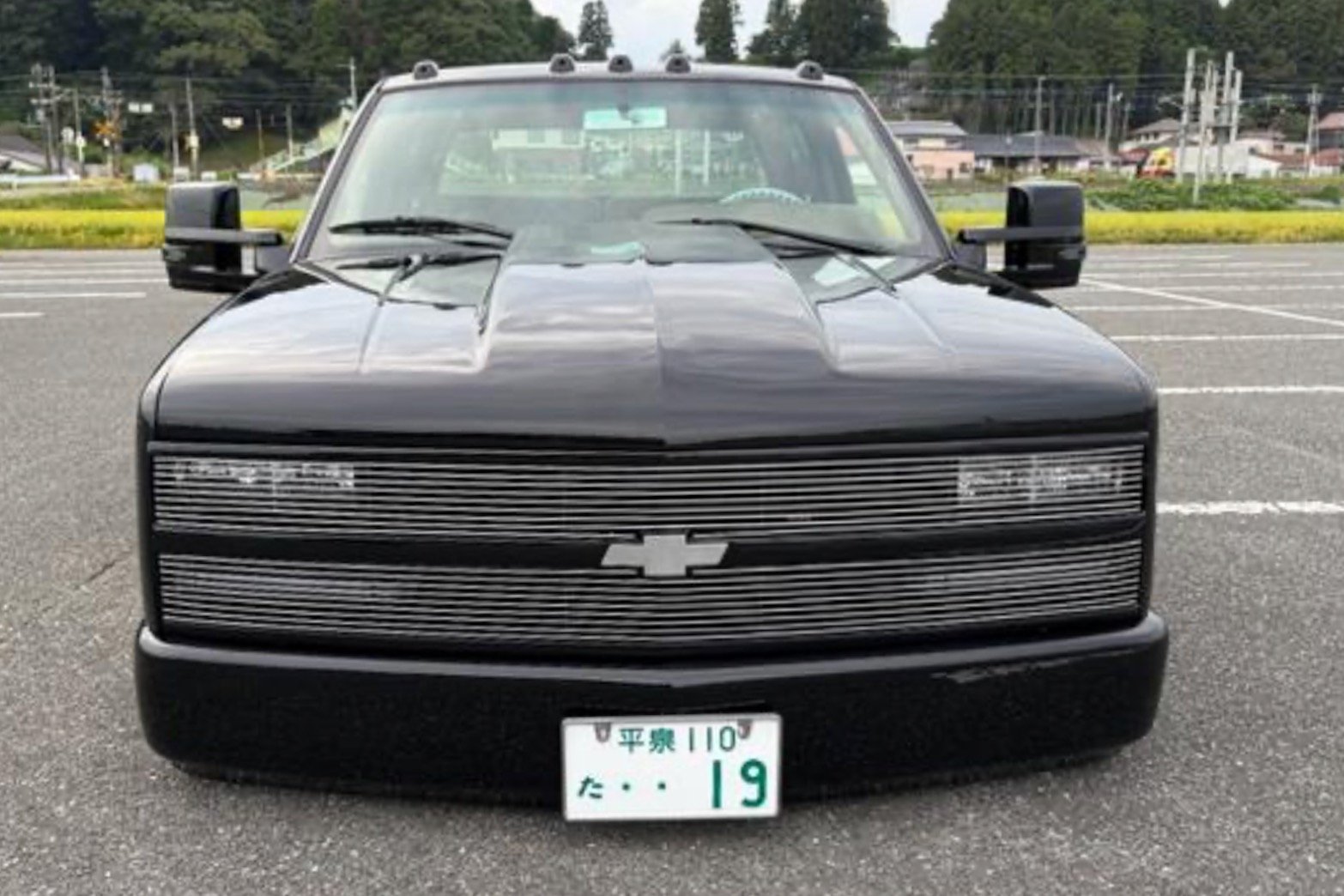 1997 Chevrolet C3500 rollback in Japan