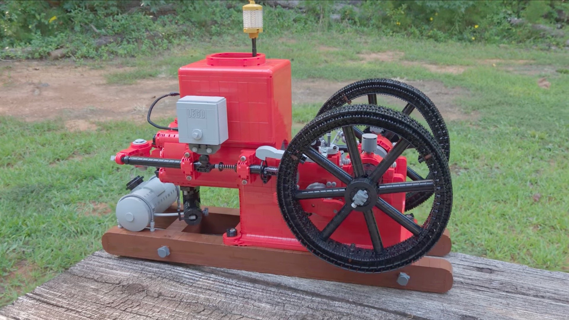 Lego hit-and-miss engine