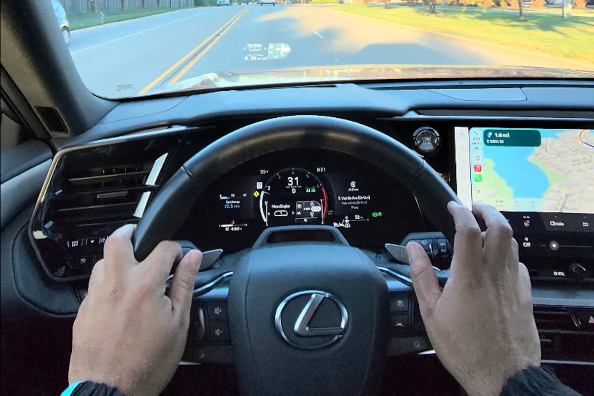 Lexus's Steering Wheel Controls Are Driving Me Mad