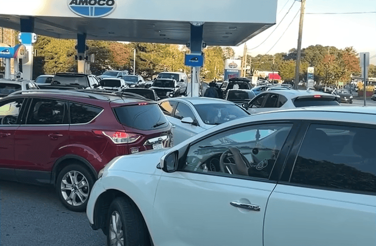 Gridlock at a Georgia gas station after rival businesses dropped fuel prices.
