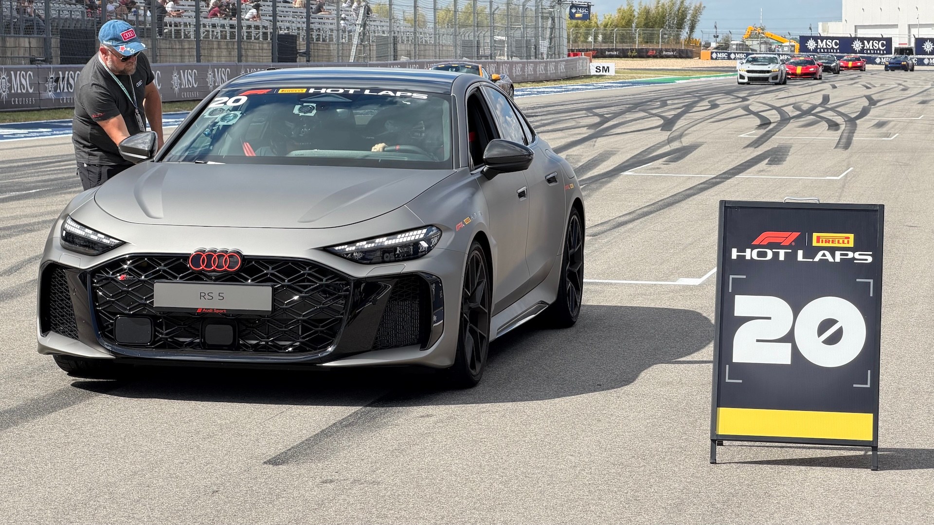 Новый элегантный Audi RS5 уверенно жжет на трассе COTA