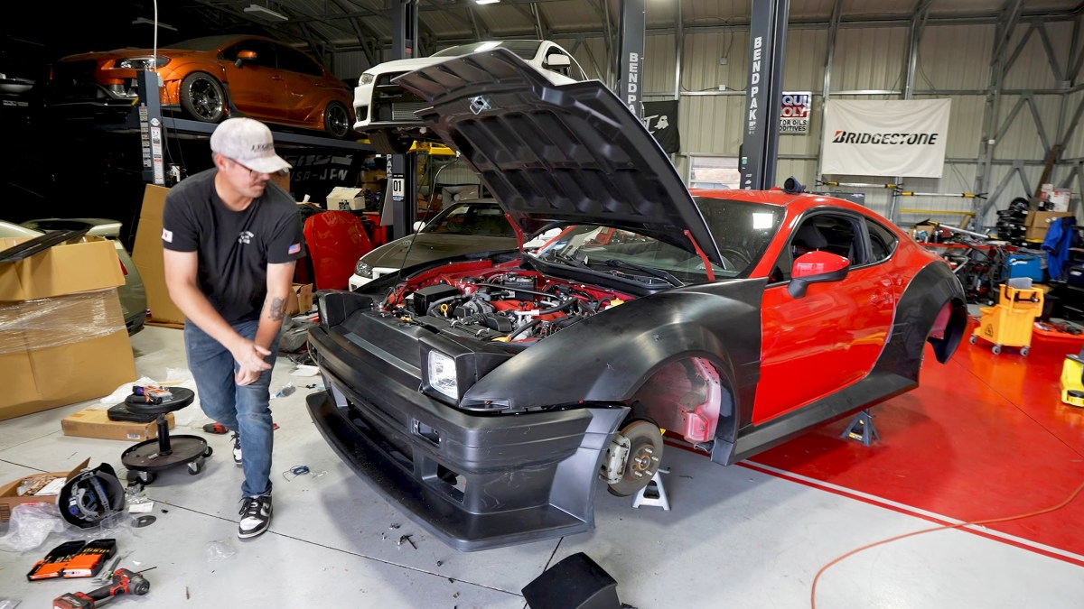 Das JDM-Bodykit mit Klappscheinwerfern für den Toyota 86 funktioniert ...