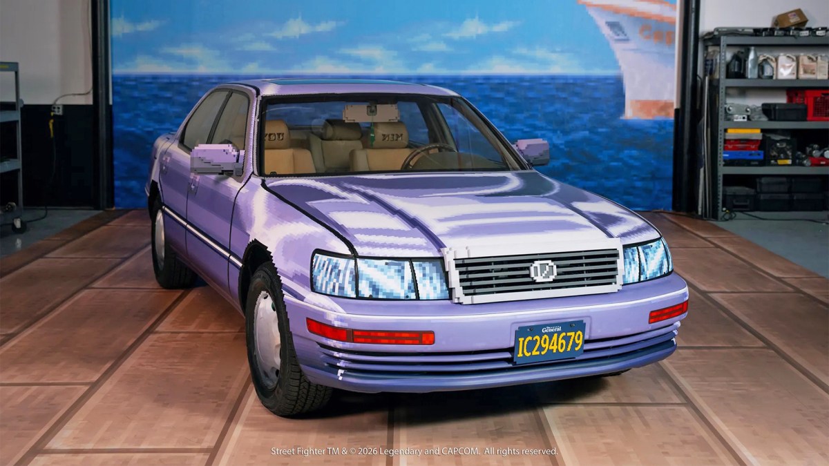 《街頭霸王》電影宣傳造勢：真實還原遊戲中的經典毀損 Lexus LS400