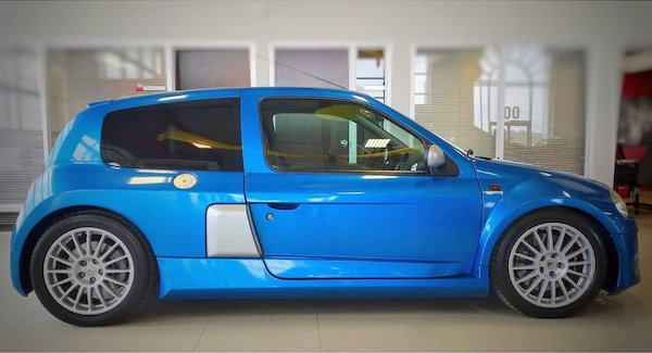 2001 Renault Clio V6 Phase 1 No. 28