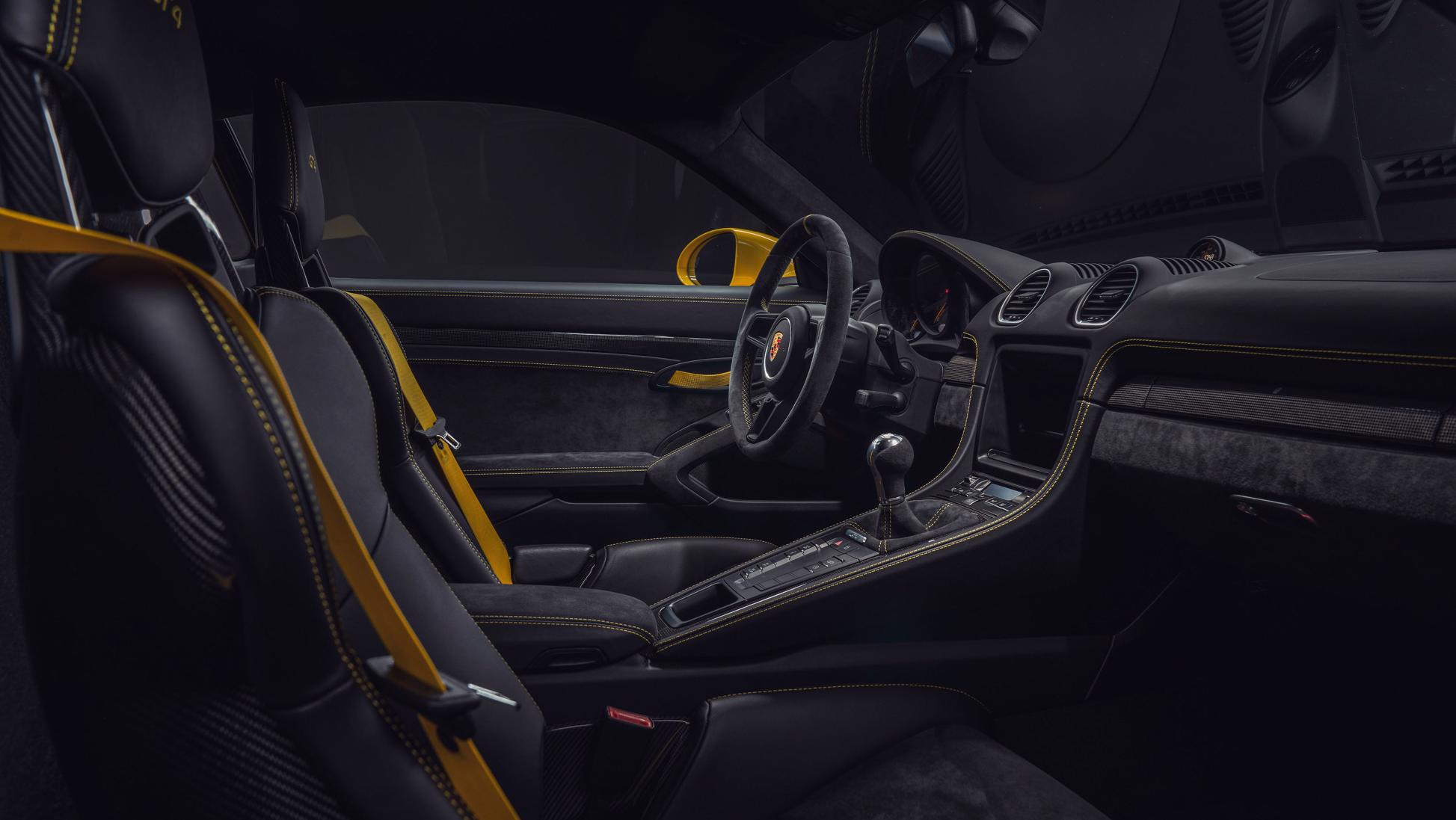 message-editor%2F1560816282789-high_718_cayman_gt4_2019_porsche_ag_4-1947x1097.jpg