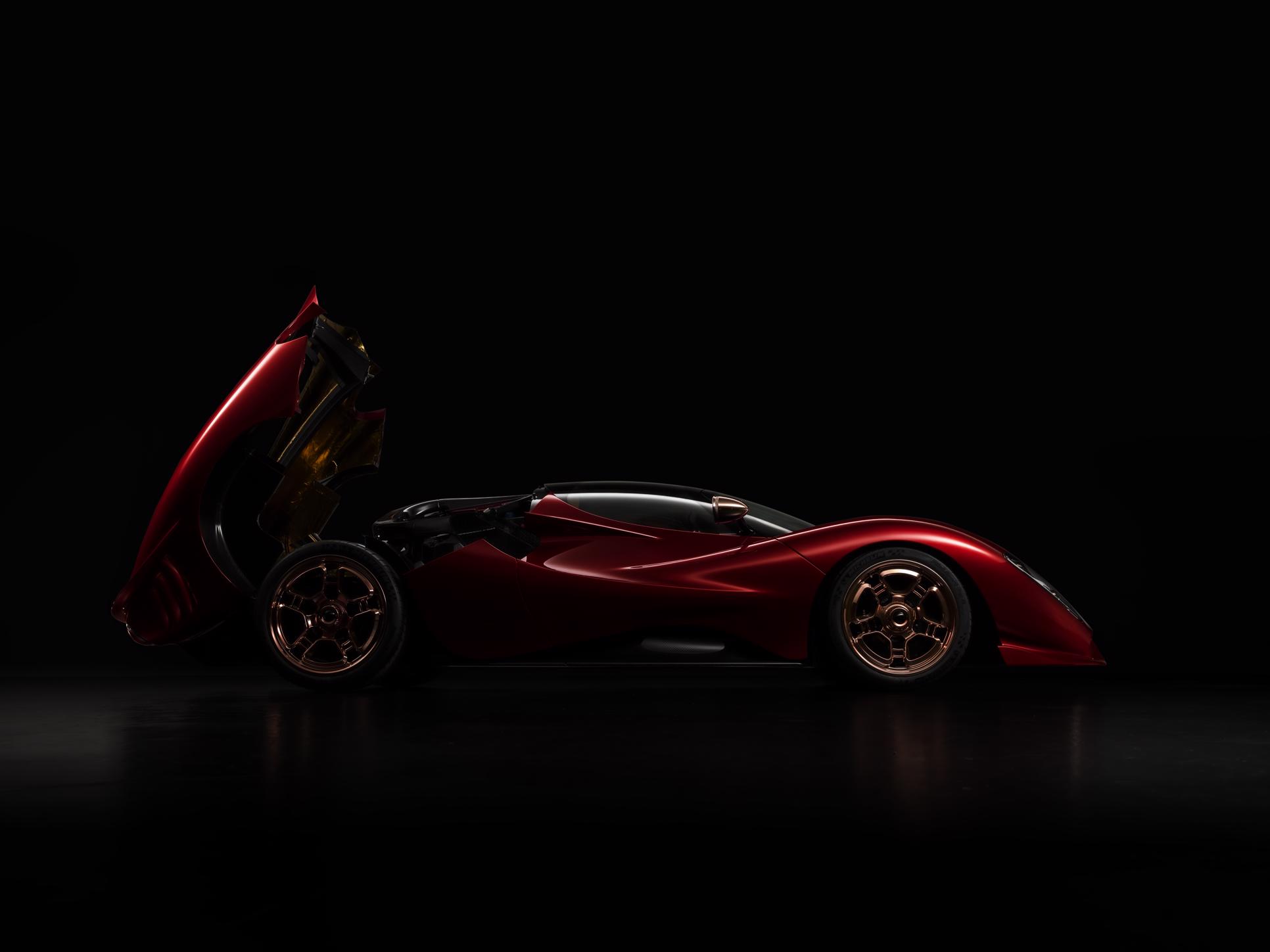 message-editor%2F1562211076943-de-tomaso-p72-clamshell-1932x1449.jpg