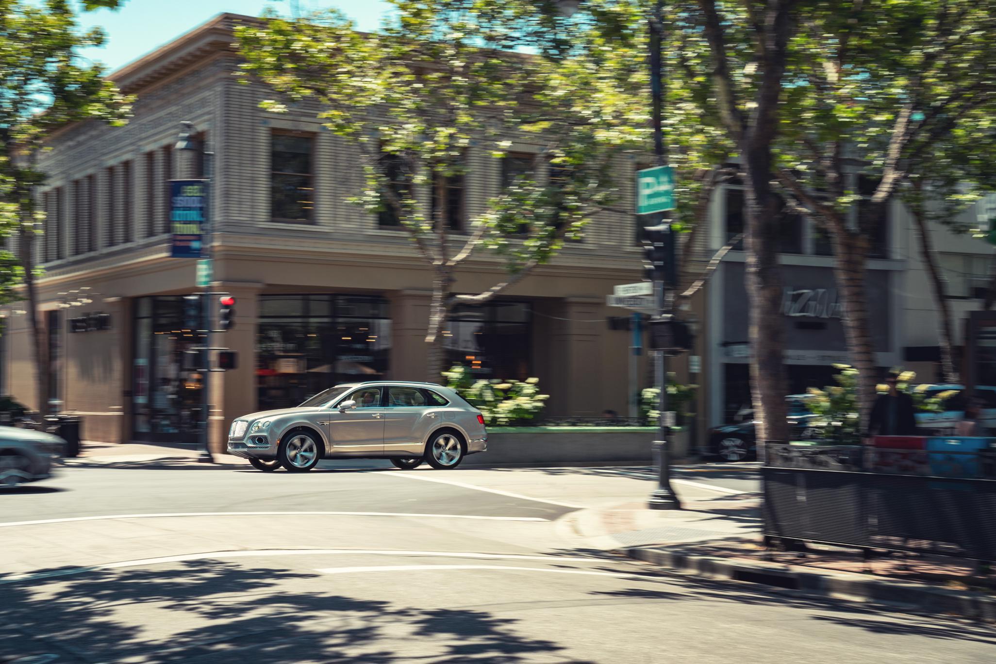 message-editor%2F1562792922794-rp-bentleybentaygahybrid-9-2052x1368.jpg