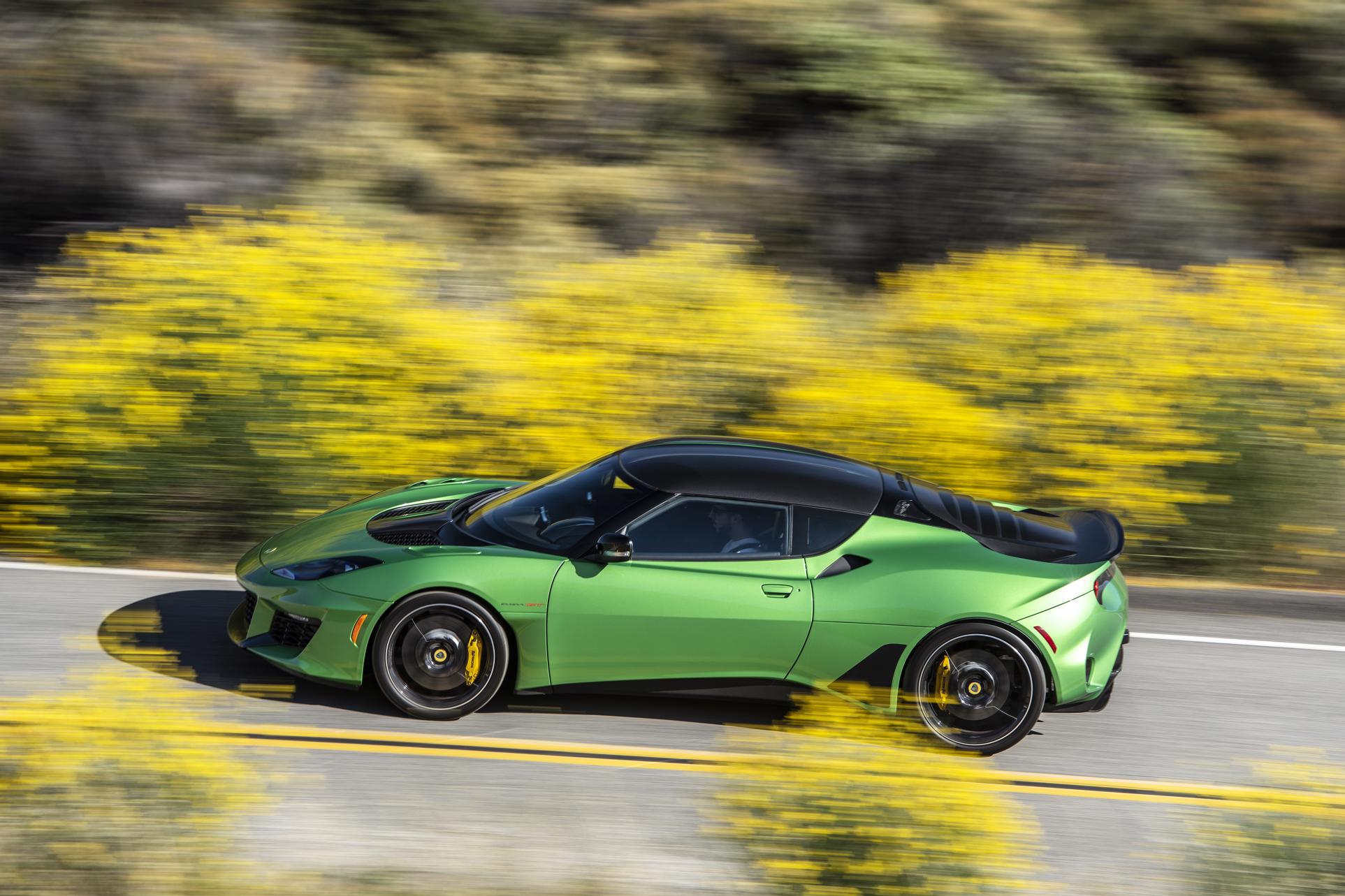 message-editor%2F1565391532781-lotus-evora-gt-vivid-green-14-1925x1283.jpg