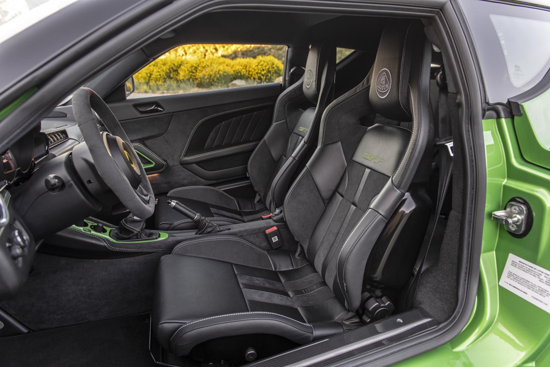 message-editor%2F1565636585662-lotus-evora-gt-vivid-green-65-1925x1283.jpg