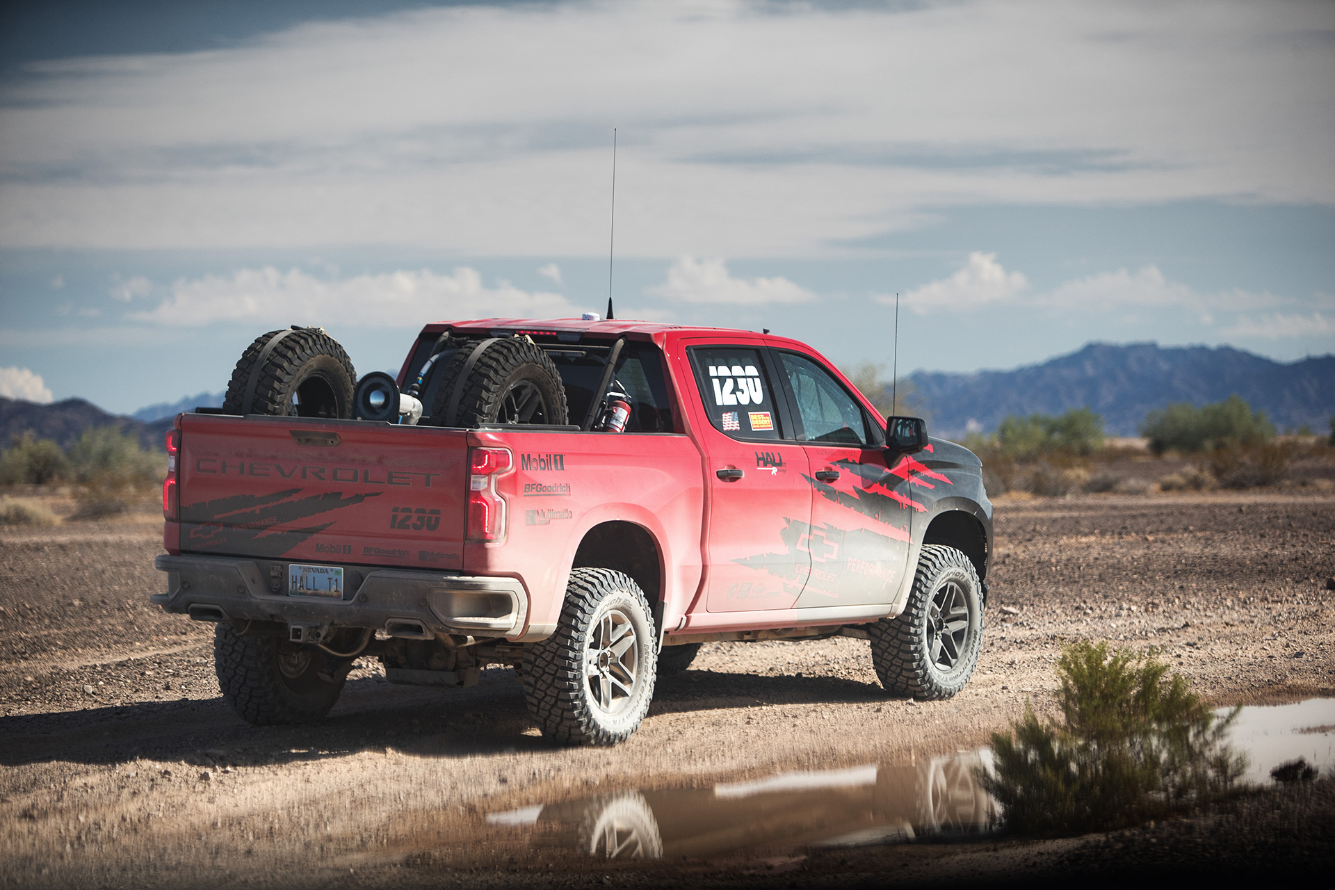 message-editor%2F1570814494873-silverado-racetruck-002.jpg
