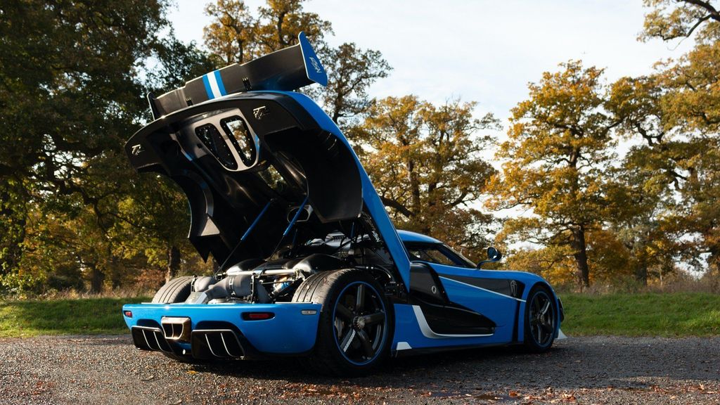 message-editor%2F1576103192261-2018koenigseggagerarsforsaleonautotraderdec201910.jpg