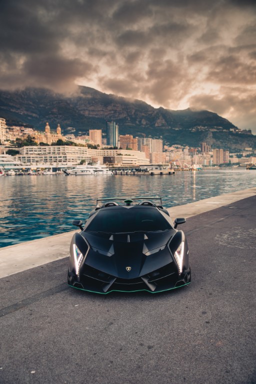 One-of-Nine 2015 Lamborghini Veneno Roadster Could Sell for $6M at