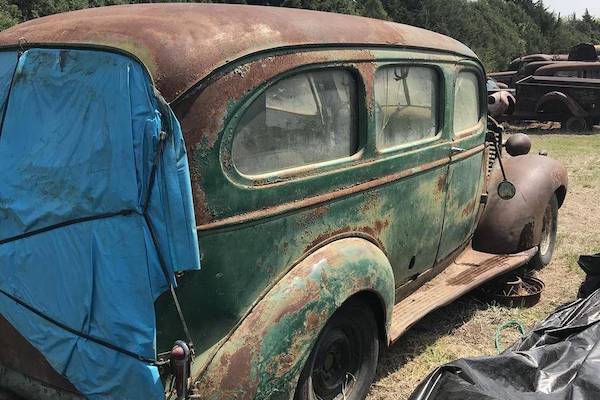 Packard 160 station wagon?