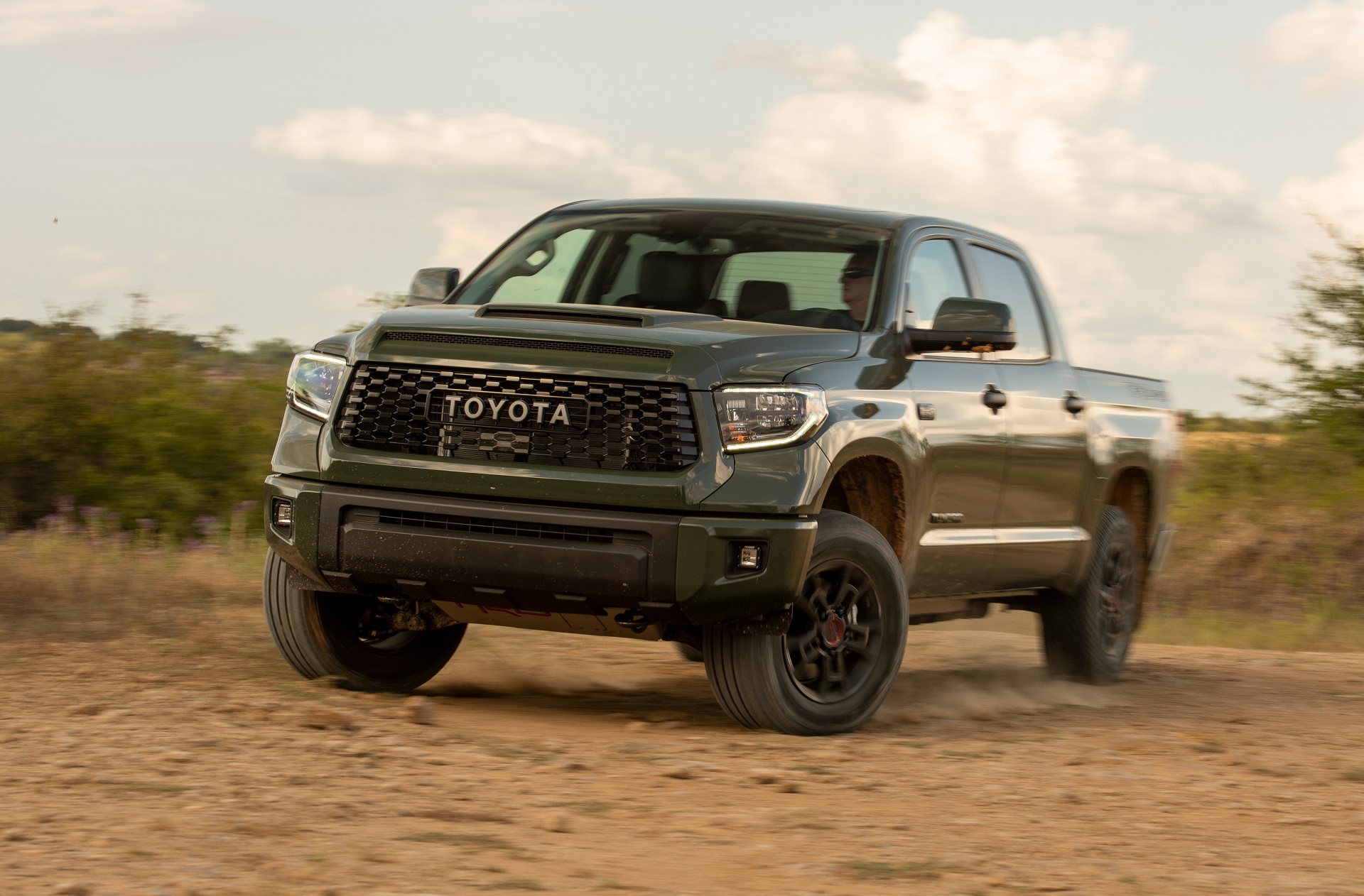 message-editor%2F1585078584011-2020_toyota_tundra_trd_pro_army_green_03.jpg