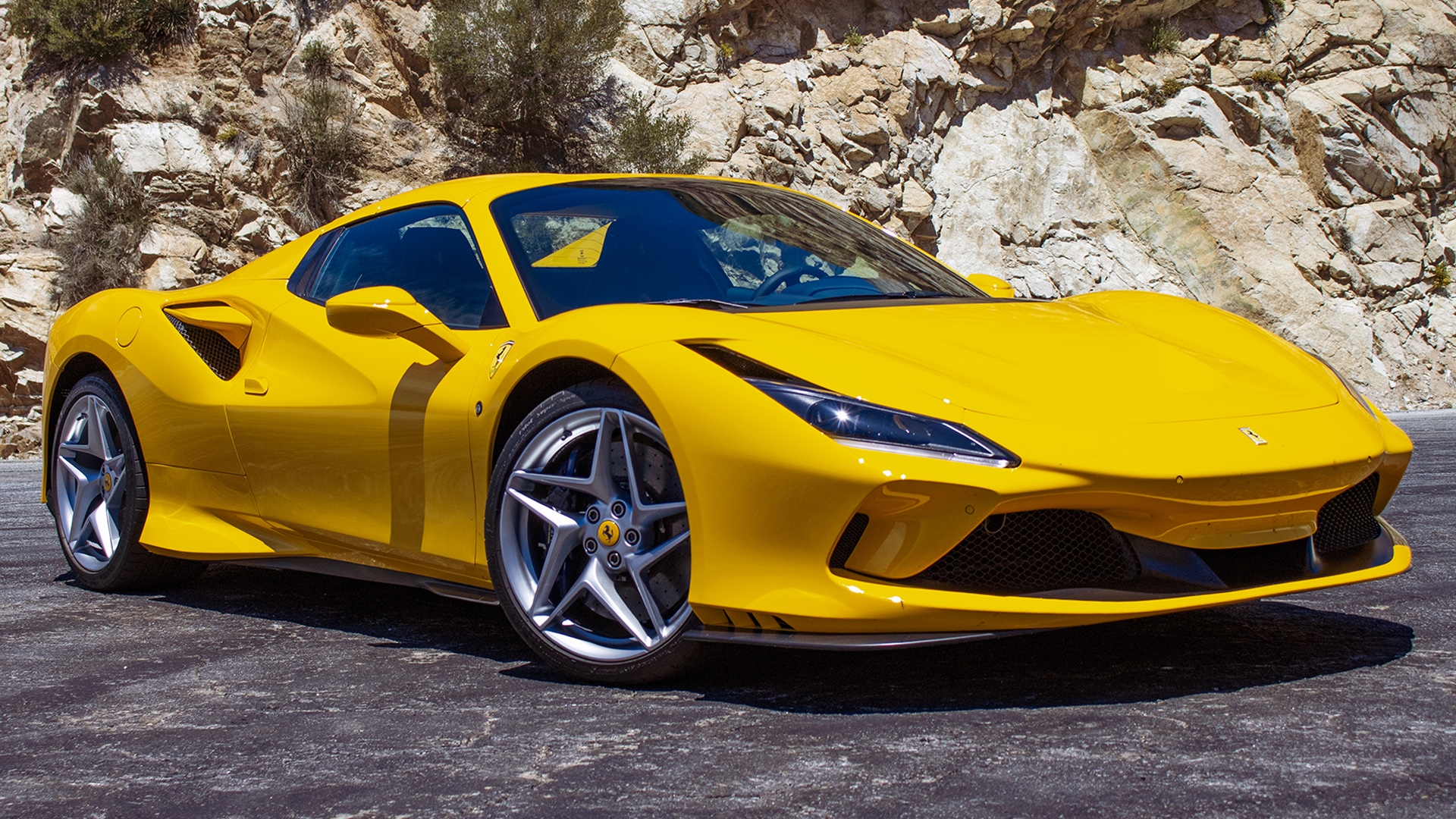 Ferrari F8 Spider comparison