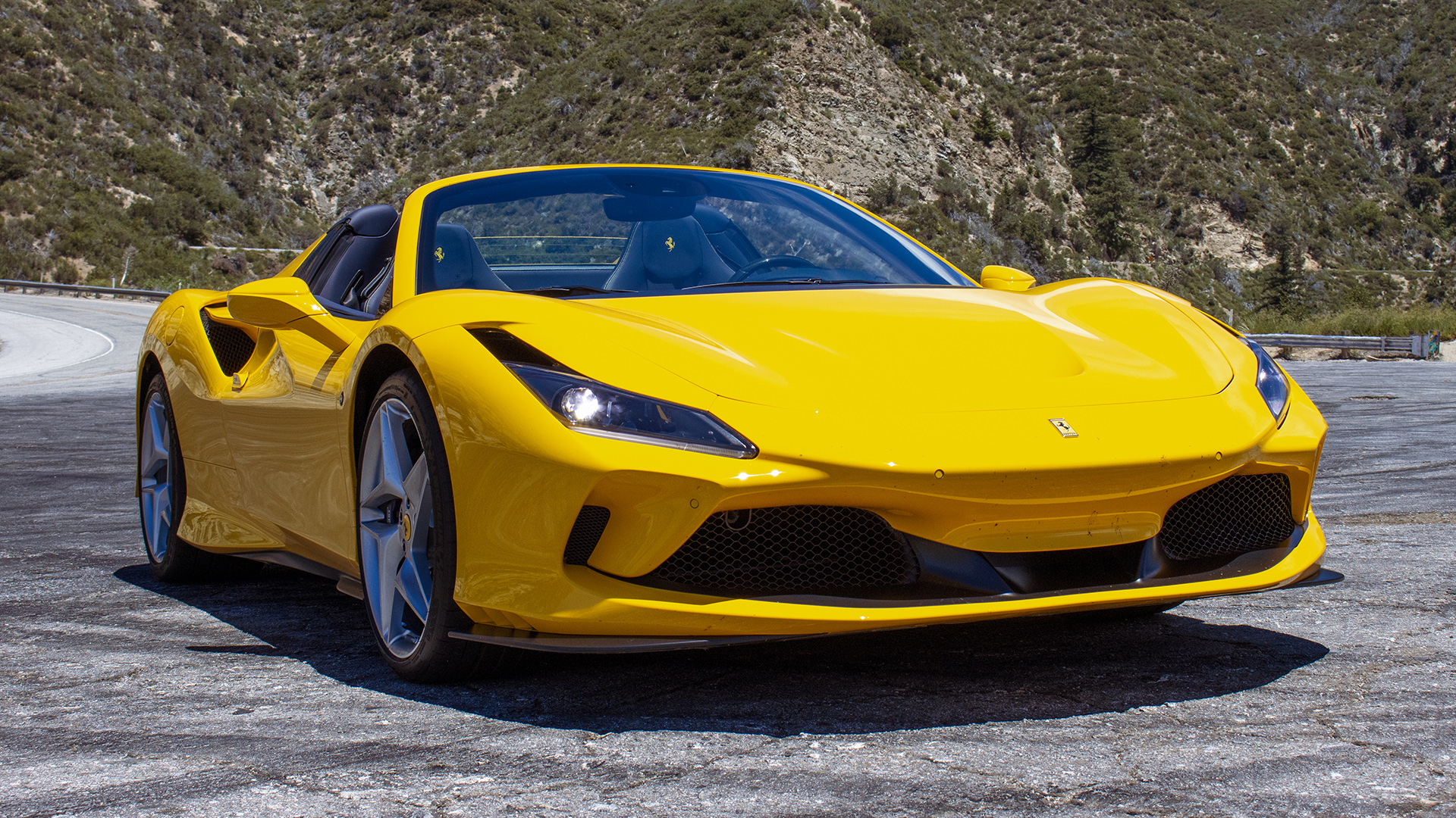 Ferrari F8 Spider front 2