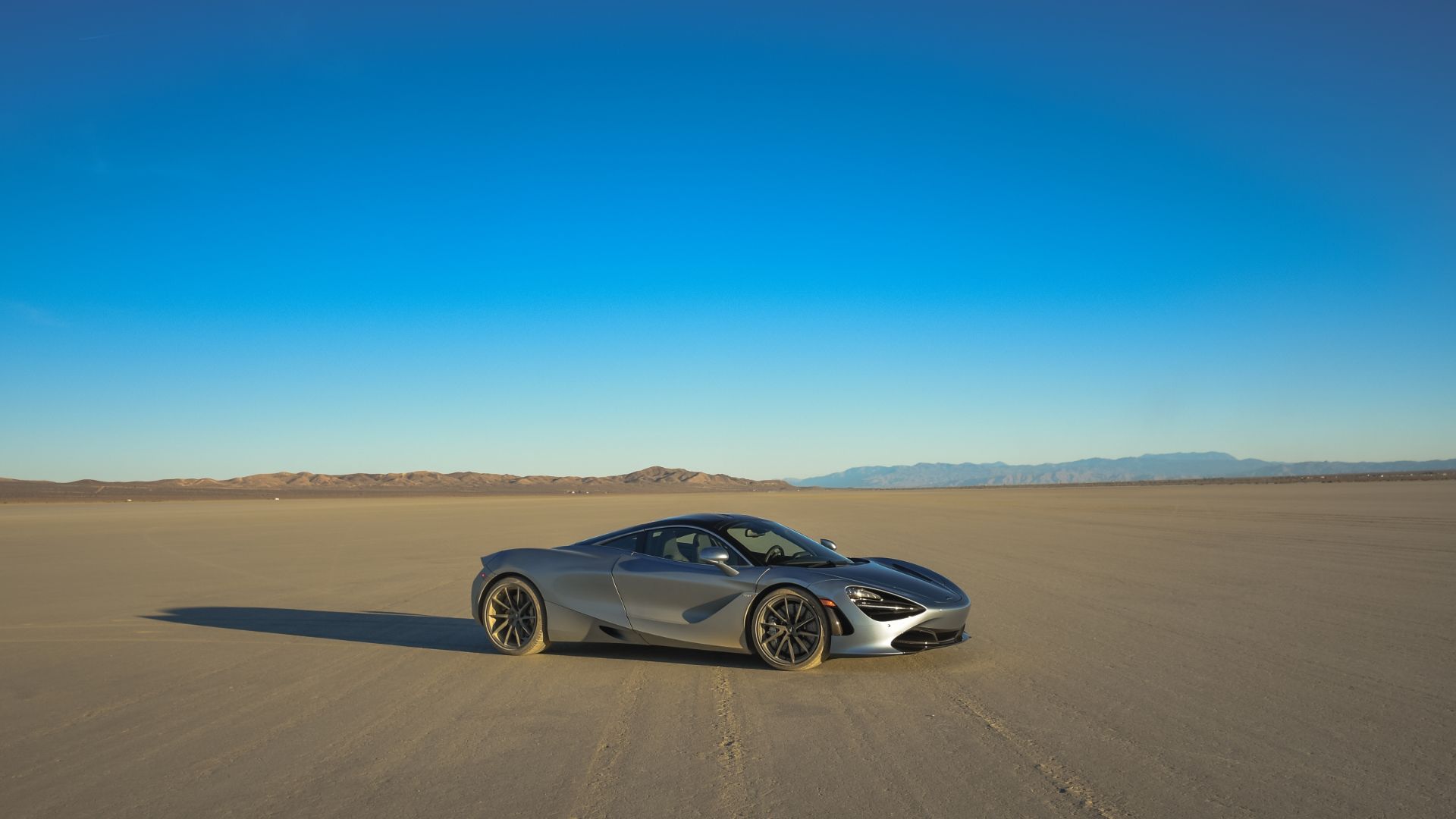 A twin-turbocharged McLaren 720S on El Mirage's dry lakebed.