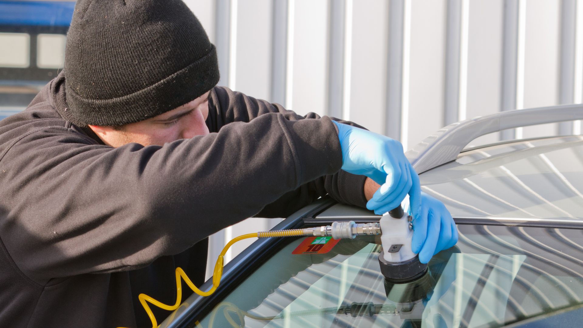 Filler going into the crack.