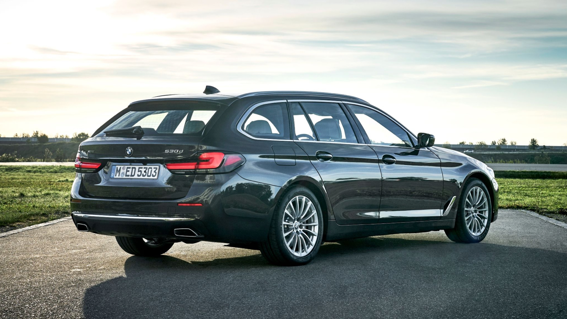 The Best Looking New BMW Is the 2021 5 Series Touring
