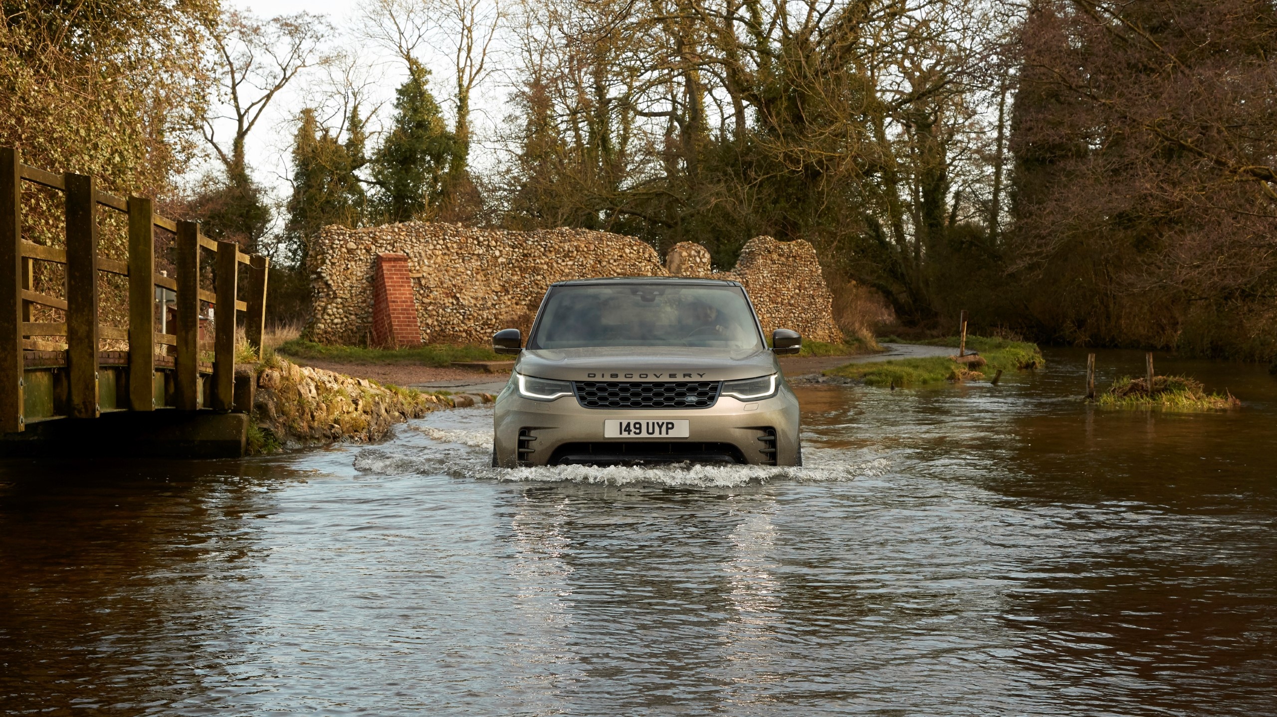 2021 Land Rover Discovery: New Mild-Hybrid Powertrain, Same ...