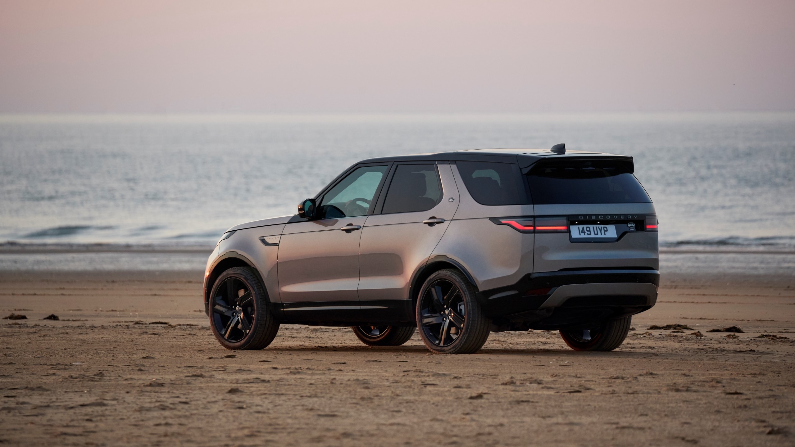2021 Land Rover Discovery: New Mild-Hybrid Powertrain, Same ...