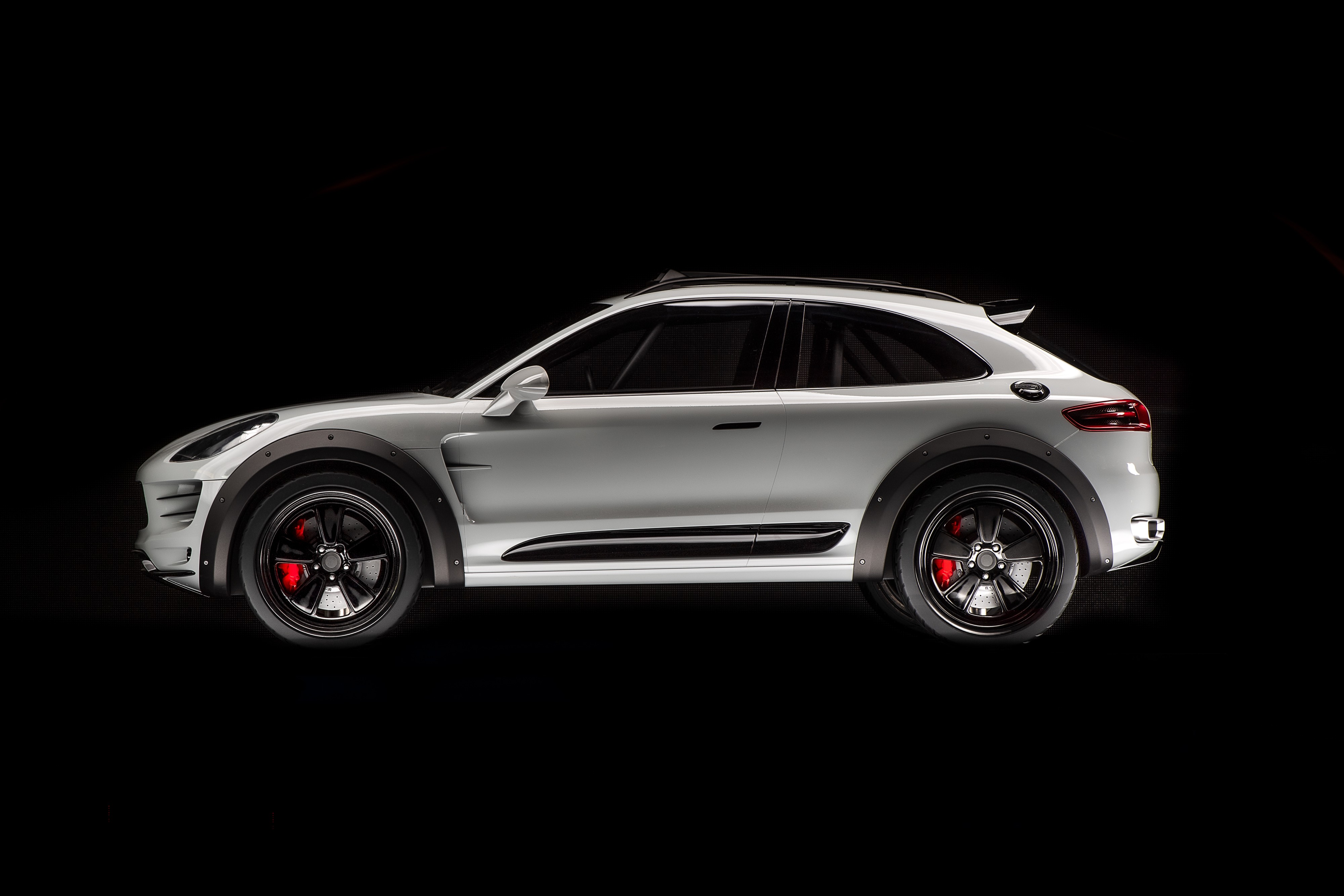 message-editor%2F1605189884944-porsche-reveals-secret-911-safari-concept-macan-safari-too_13.jpg