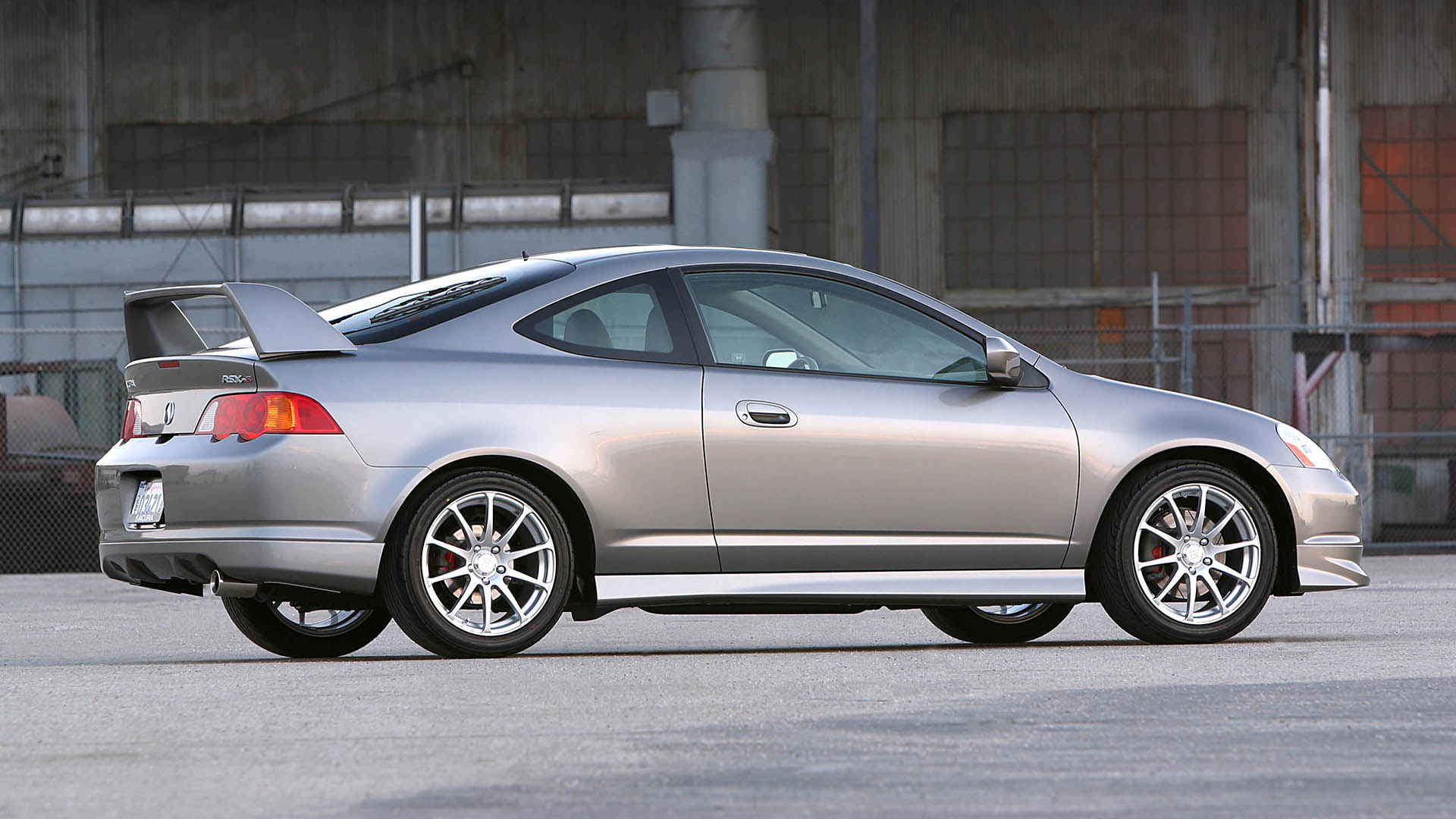 The side view of the 2002 Acura RSX Type S Performance Package.