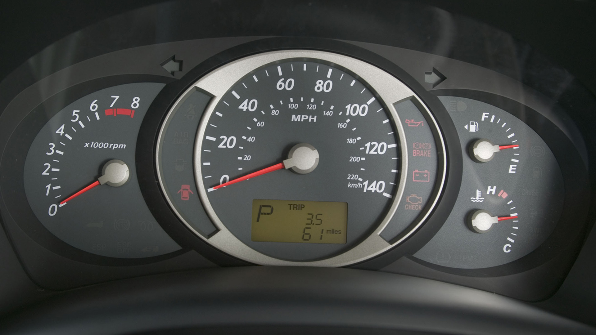A Hyundai Tucson gauge cluster.