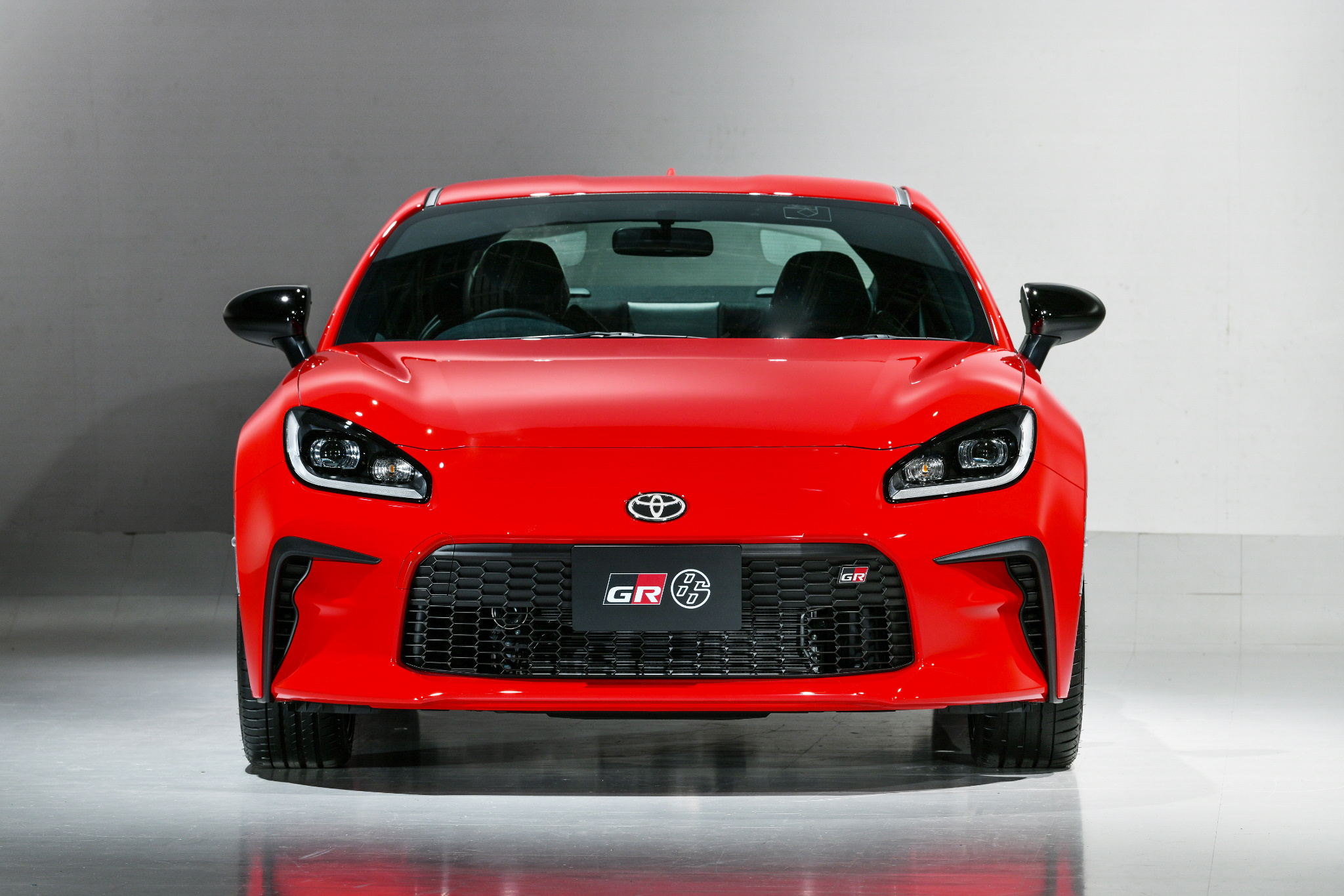Here Are the Differences Between the 2022 Toyota GR 86 and New