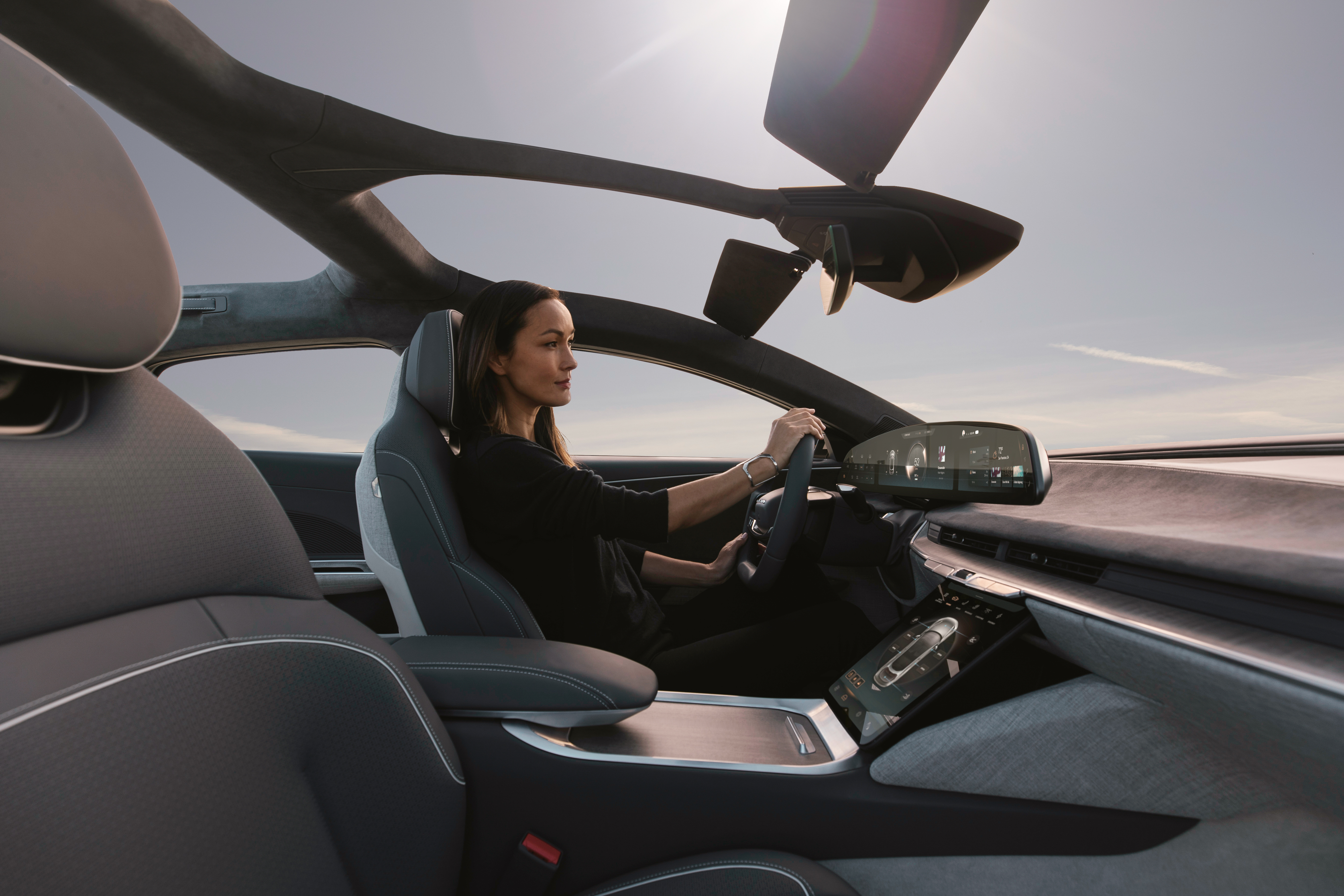message-editor%2F1623881528930-lucid-air-interior-06.jpg