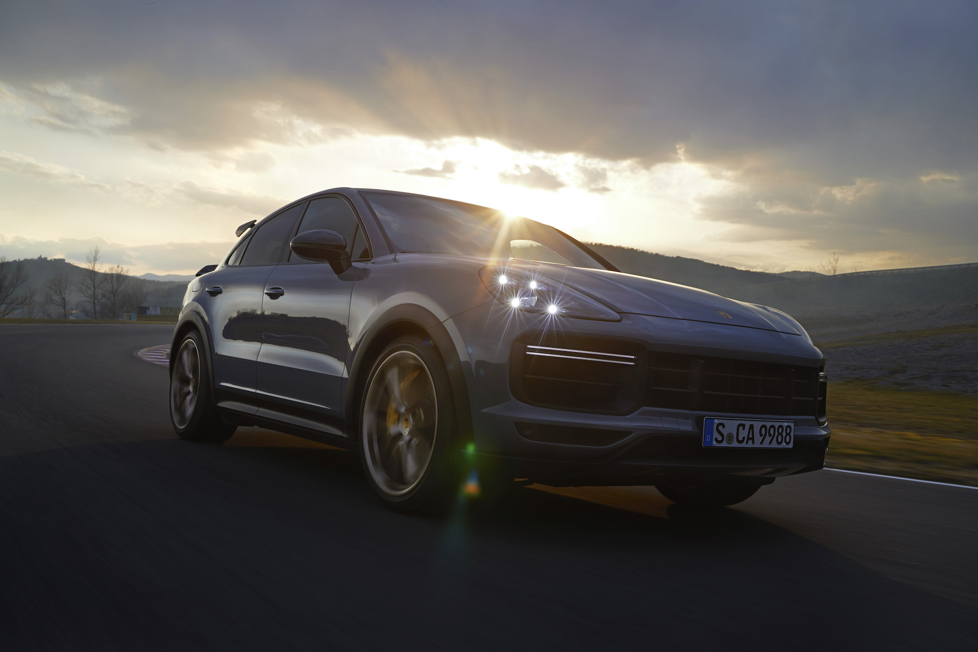 message-editor%2F1624995277965-porsche_cayenne_turbo_gt_24.jpg