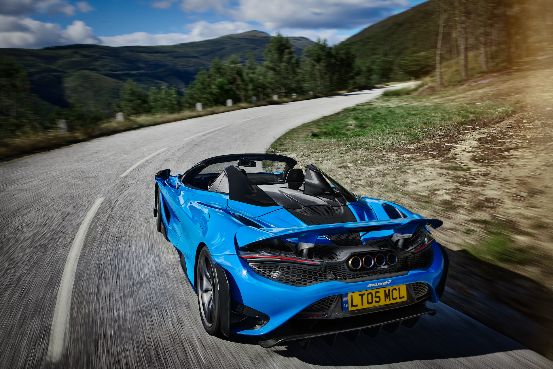 message-editor%2F1627409905729-13443-mclaren765ltspider.jpg