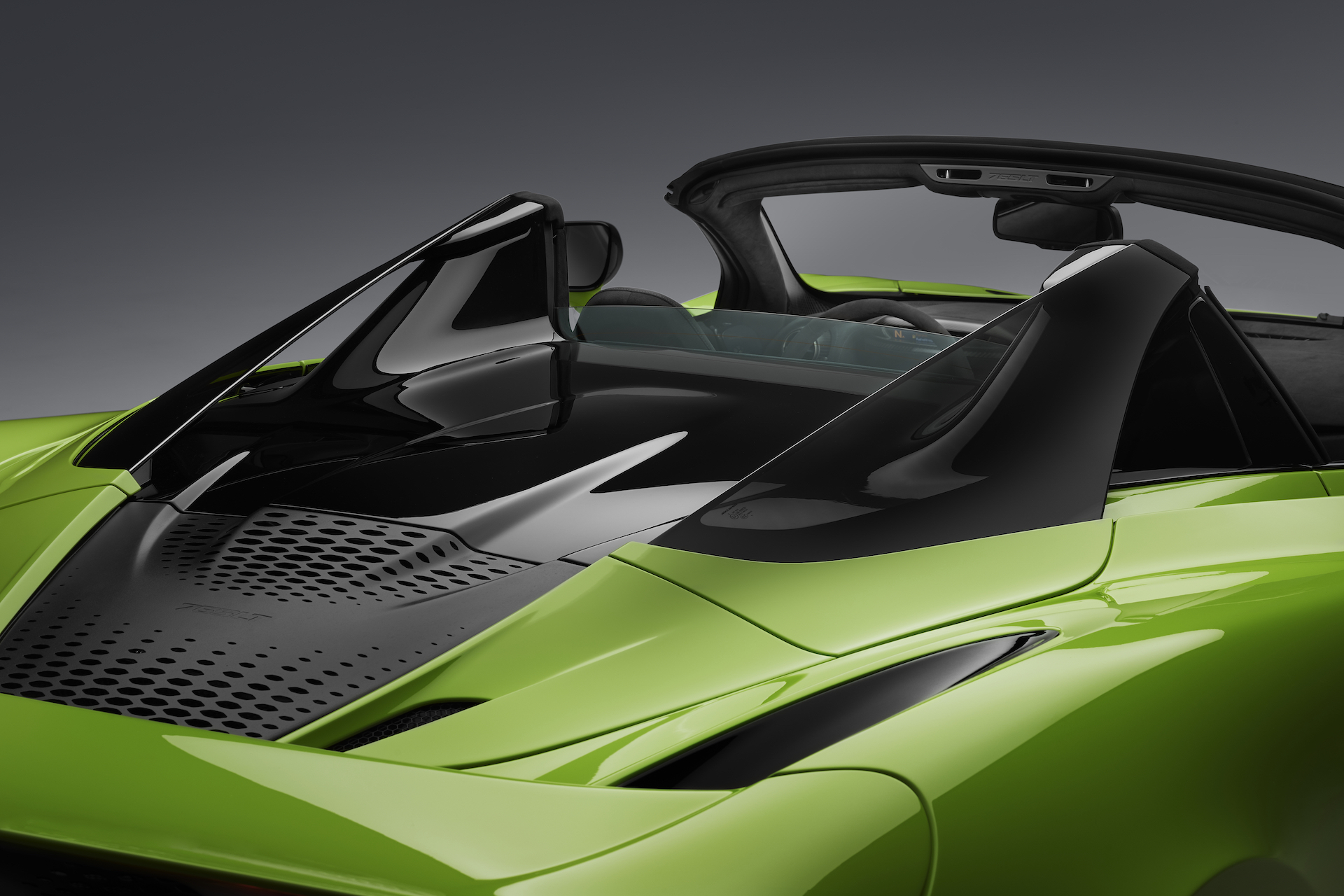 message-editor%2F1627410122806-13403-mclaren765ltspider.jpg