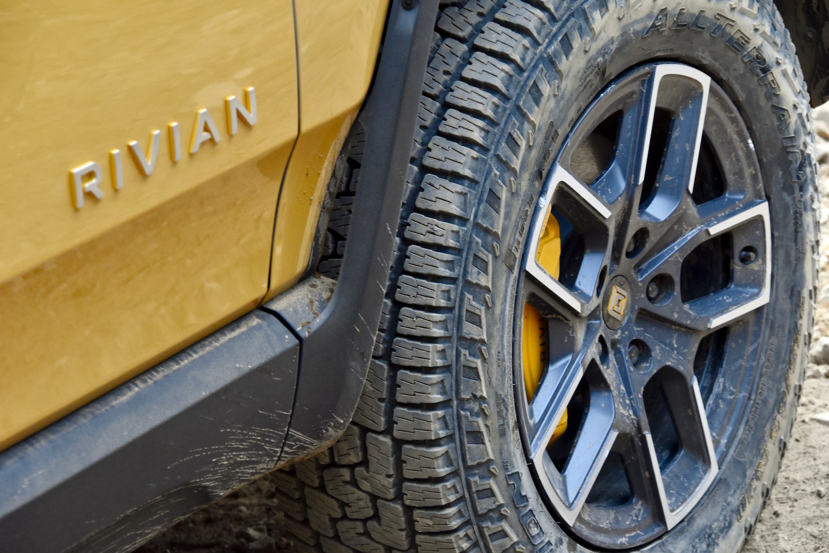 2022 Rivian R1T Launch Edition's fender aero vane