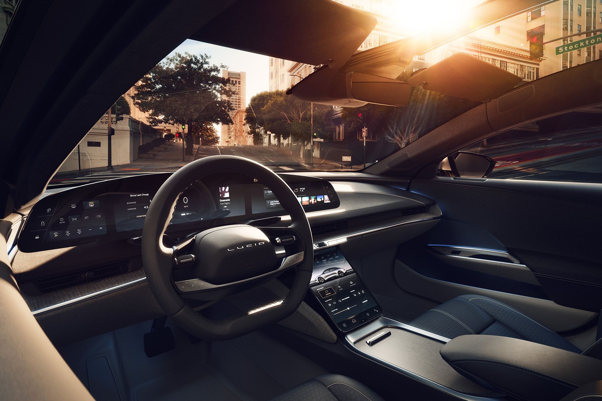 message-editor%2F1633630615155-lucid-air-interior-24.jpg