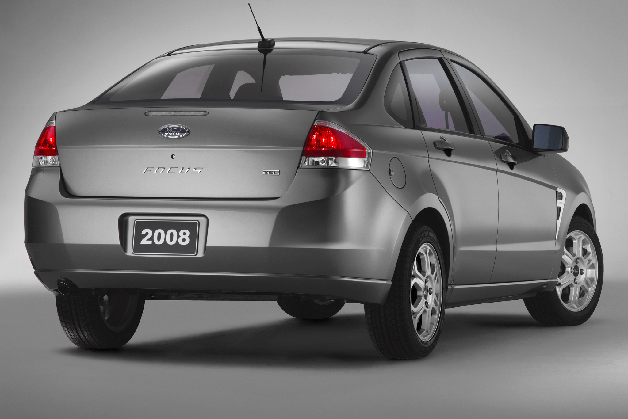message-editor%2F1649693913935-ford_focus-na_2007_pictures_2.jpg