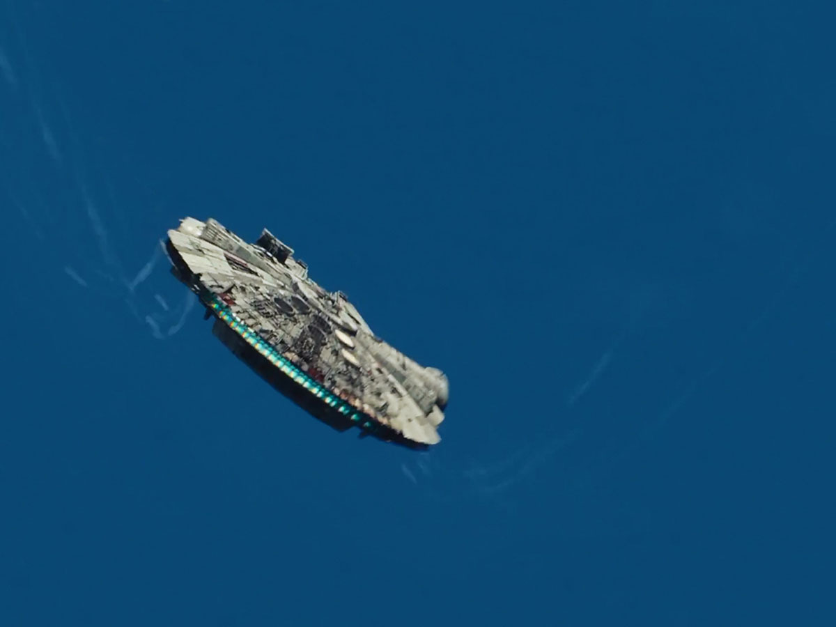010416_millenniumfalcon_art_2.jpg