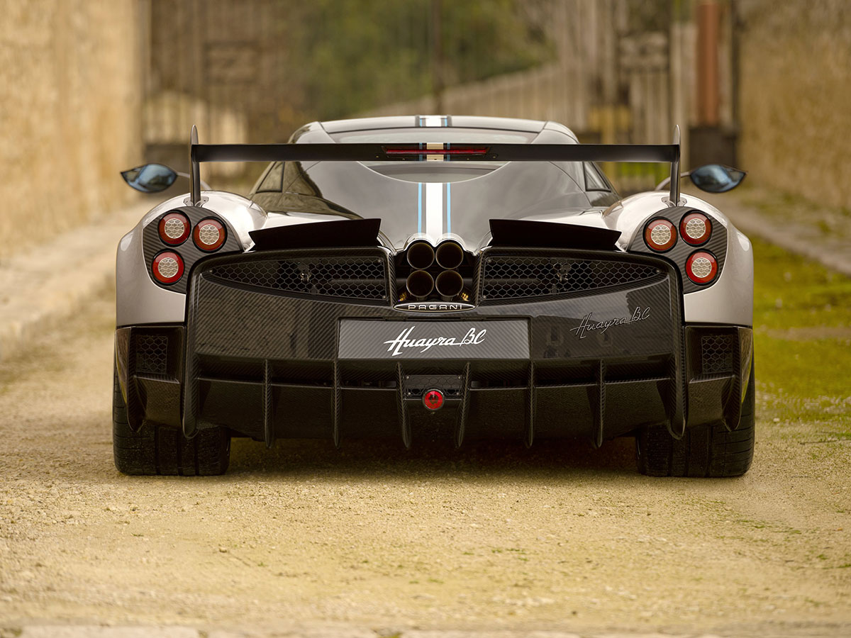 021916-pagani-huayra-bc-art-2.jpg
